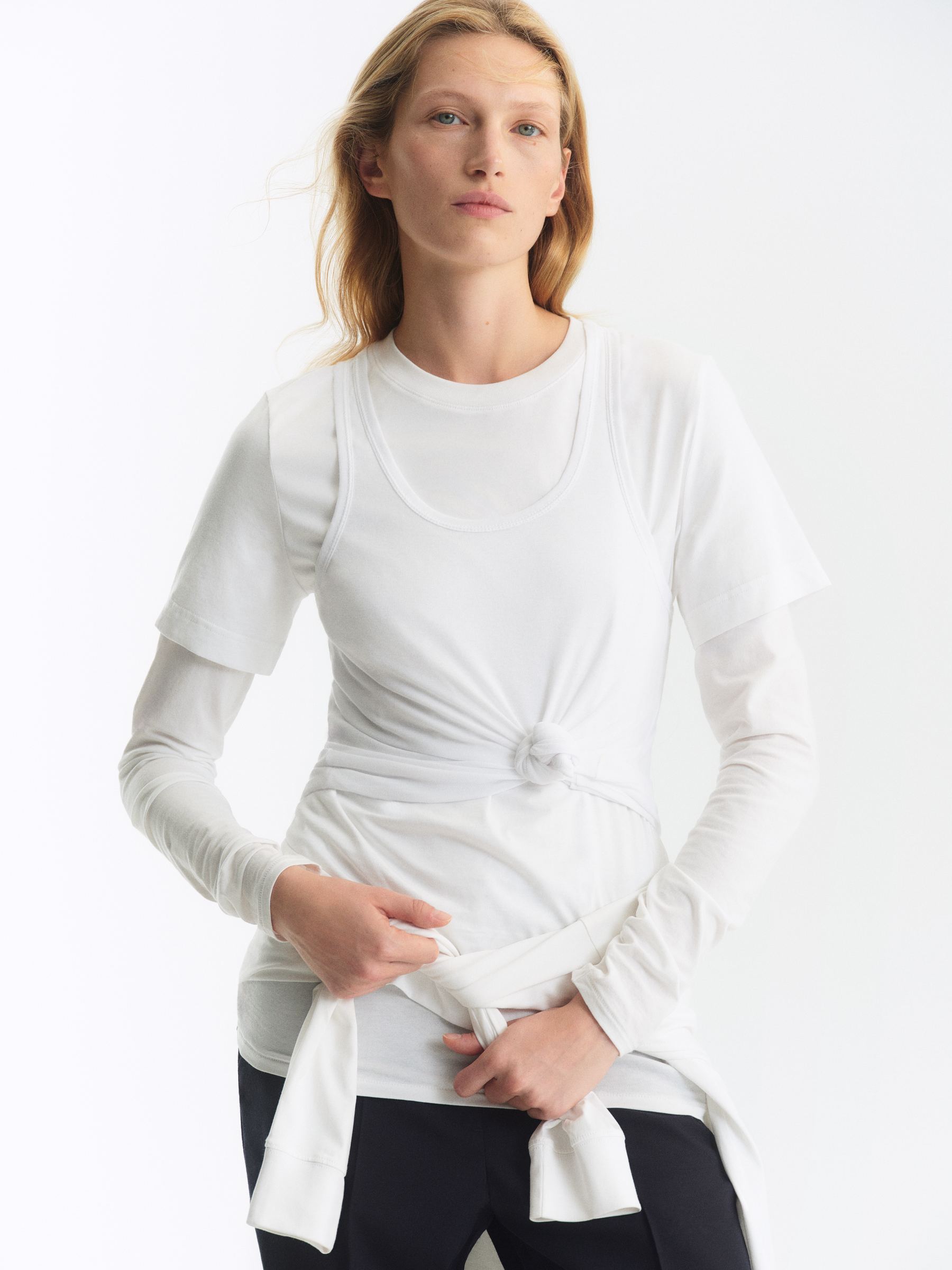 LILY Signature T-Shirt - White - Regular fit - Women - StillMedia/Environmental - 1