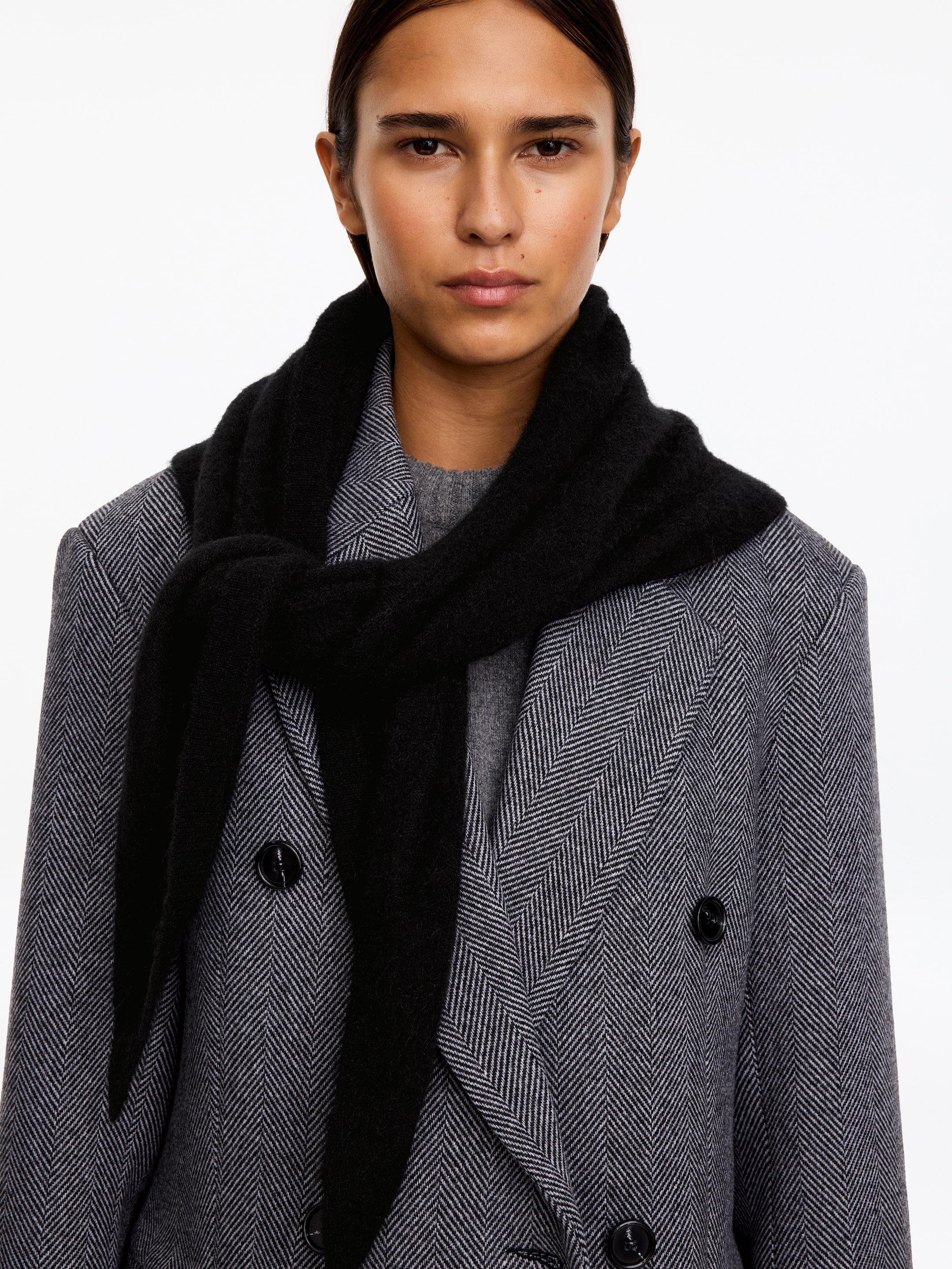 Alpaca-Wool Blend Scarf - Black - women - StillMedia/Lookbook - 5