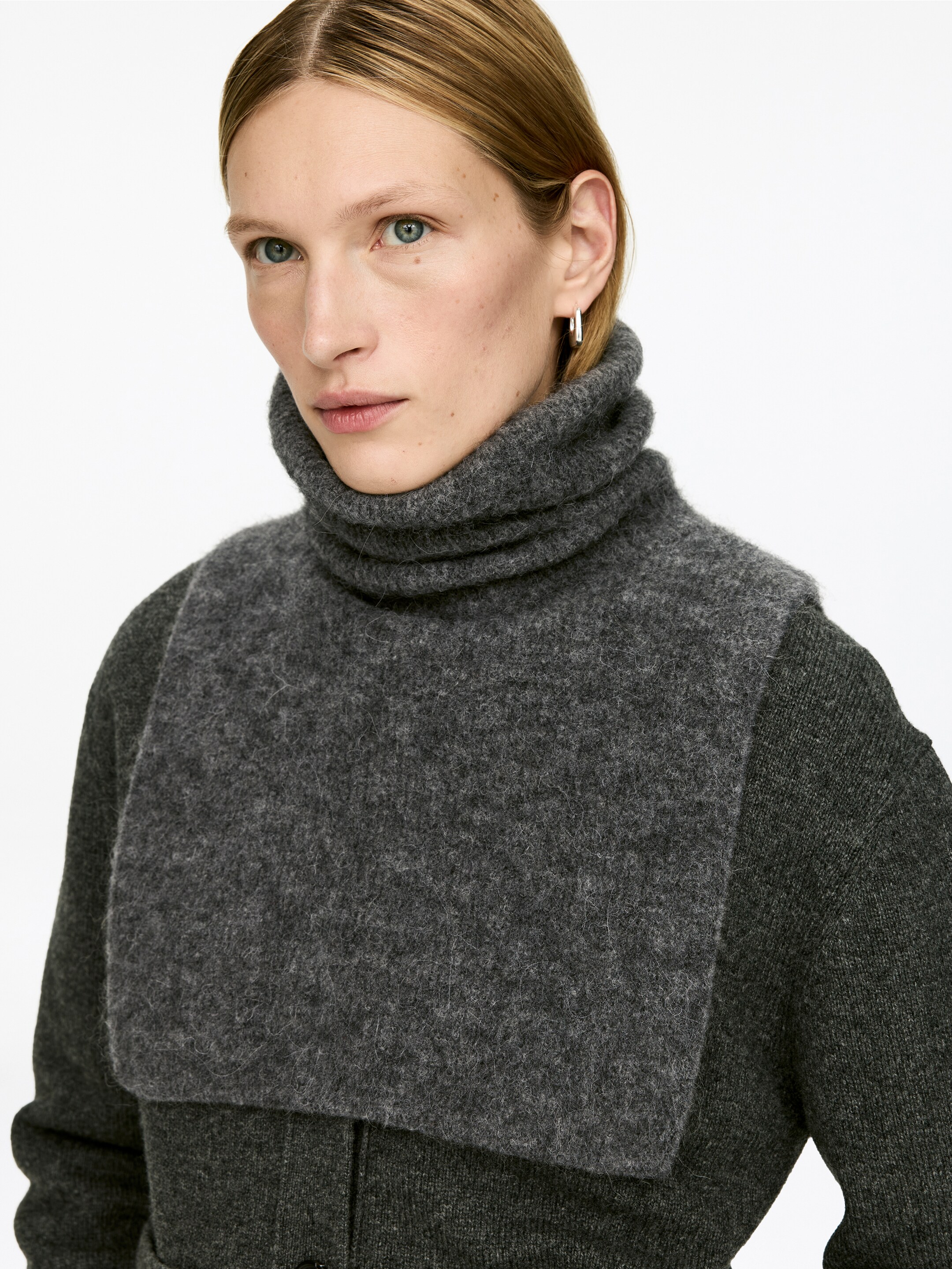 Nagyobb kép megtekintése: Wool-Alpaca Collar - Mól - NŐI | H&M HU 2