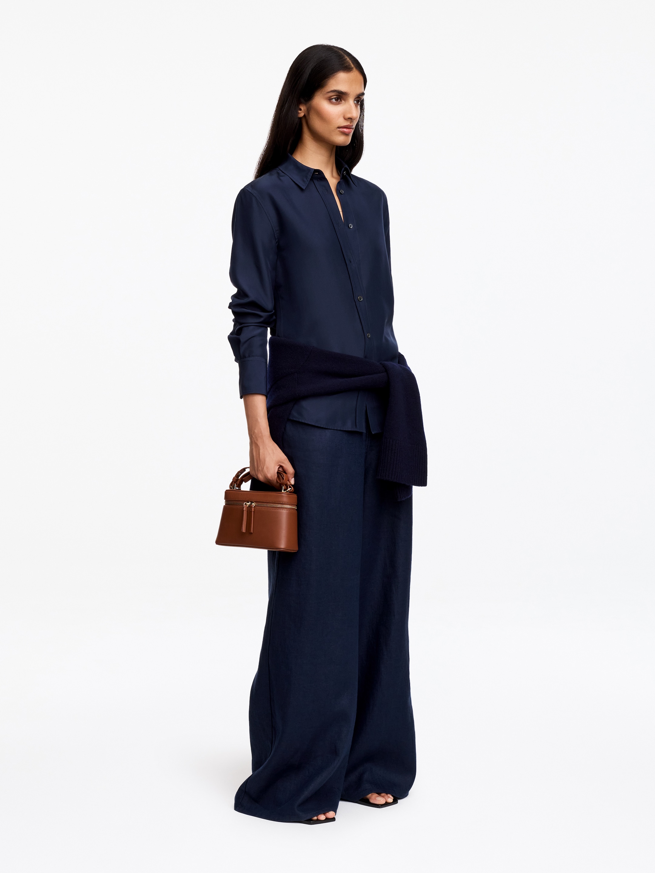 Silk Shirt - Dark Blue - Slim fit - Women - StillMedia/Lookbook - 2