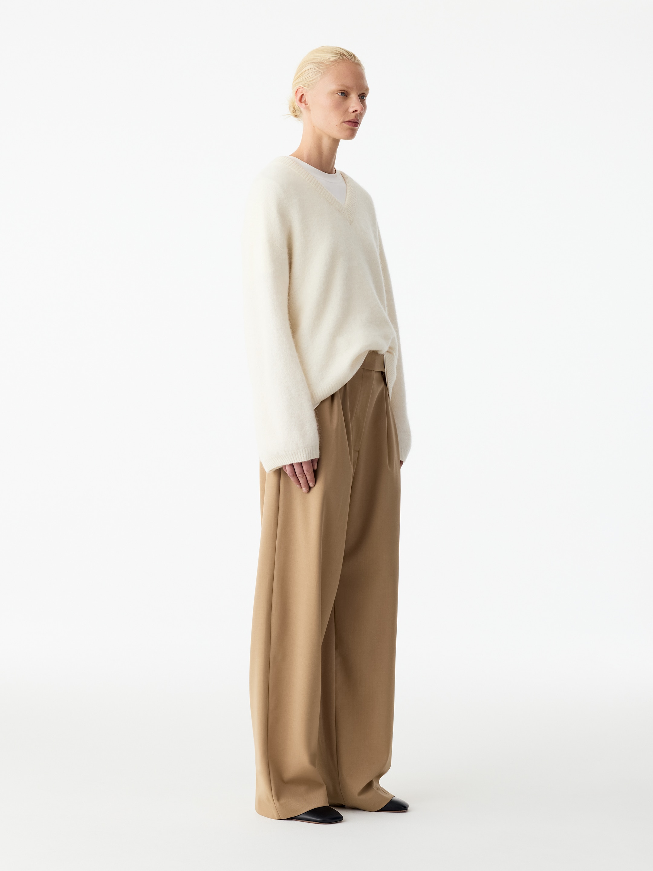 Elegante Hose aus Wollmischung - Beige - Relaxed Fit - women - StillMedia/Lookbook - 9