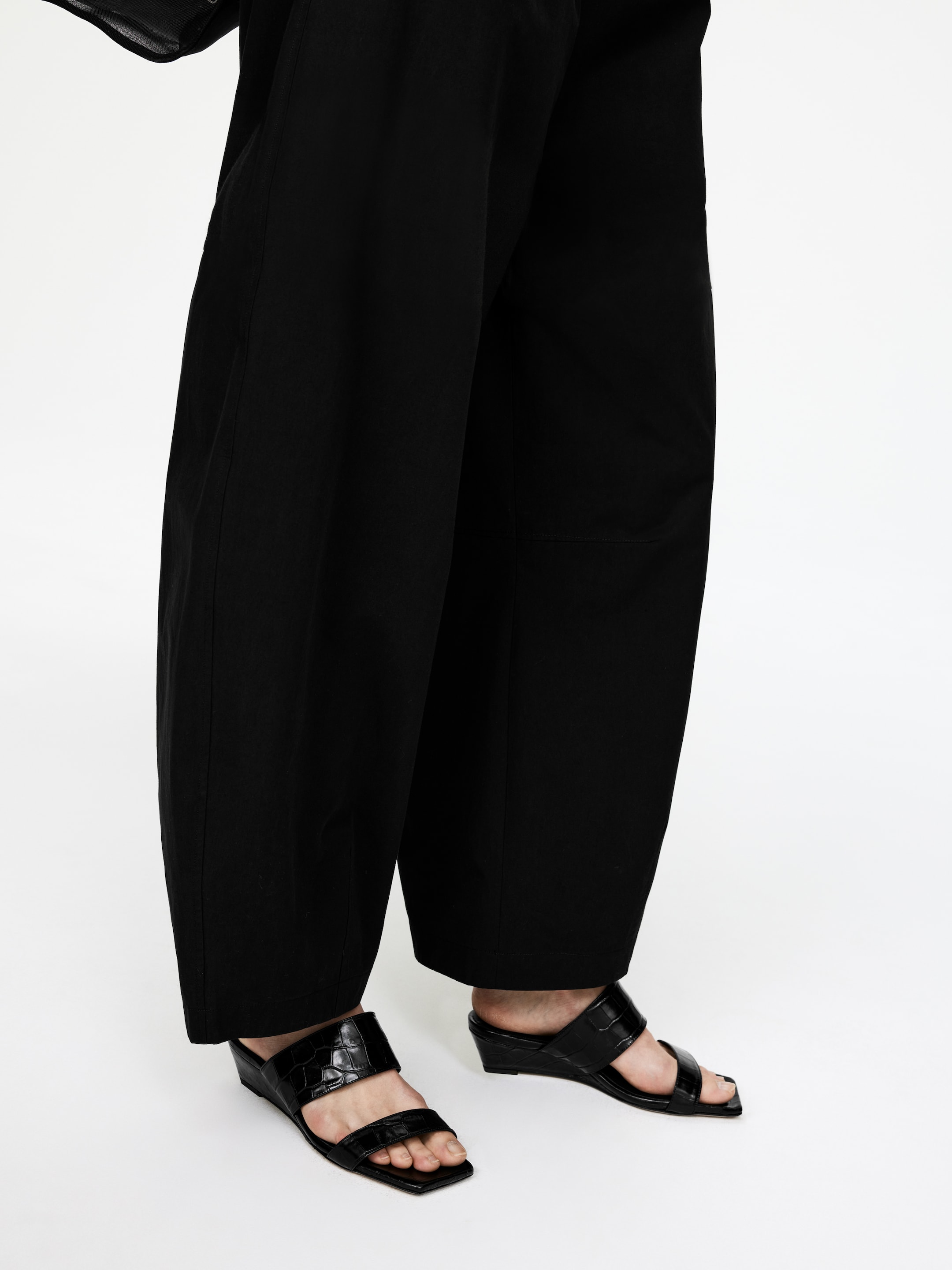 Visualizza immagine più grande: Sandali con fasce e cinturino in pelle - Nero - DONNA | H&M IT 2