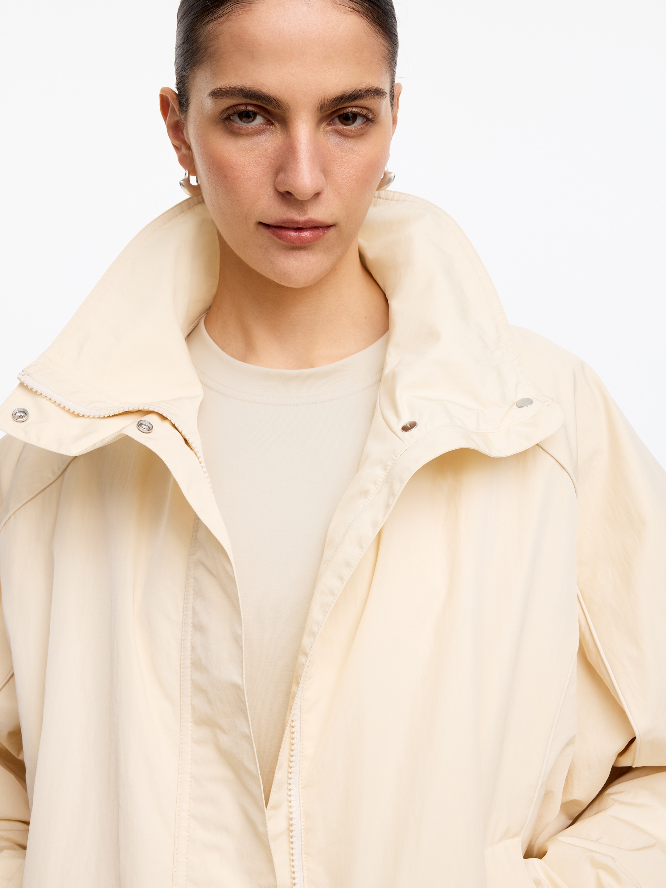 Signature Constructed T-Shirt - Light Beige - Regular fit - Women - StillMedia/Lookbook - 9