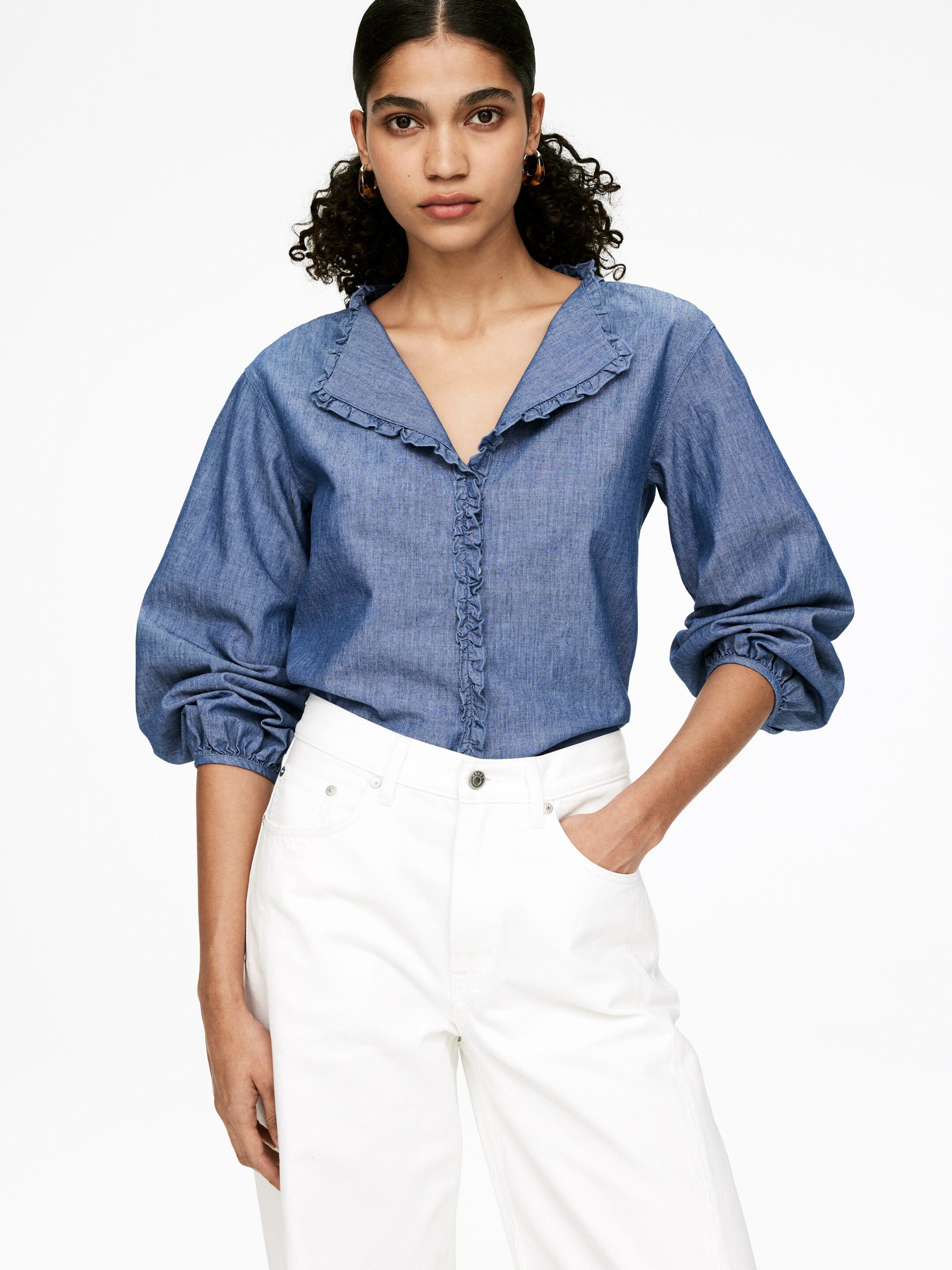 Vis større bilde: Bluse med volanger - Blå - DAME | H&M NO 5