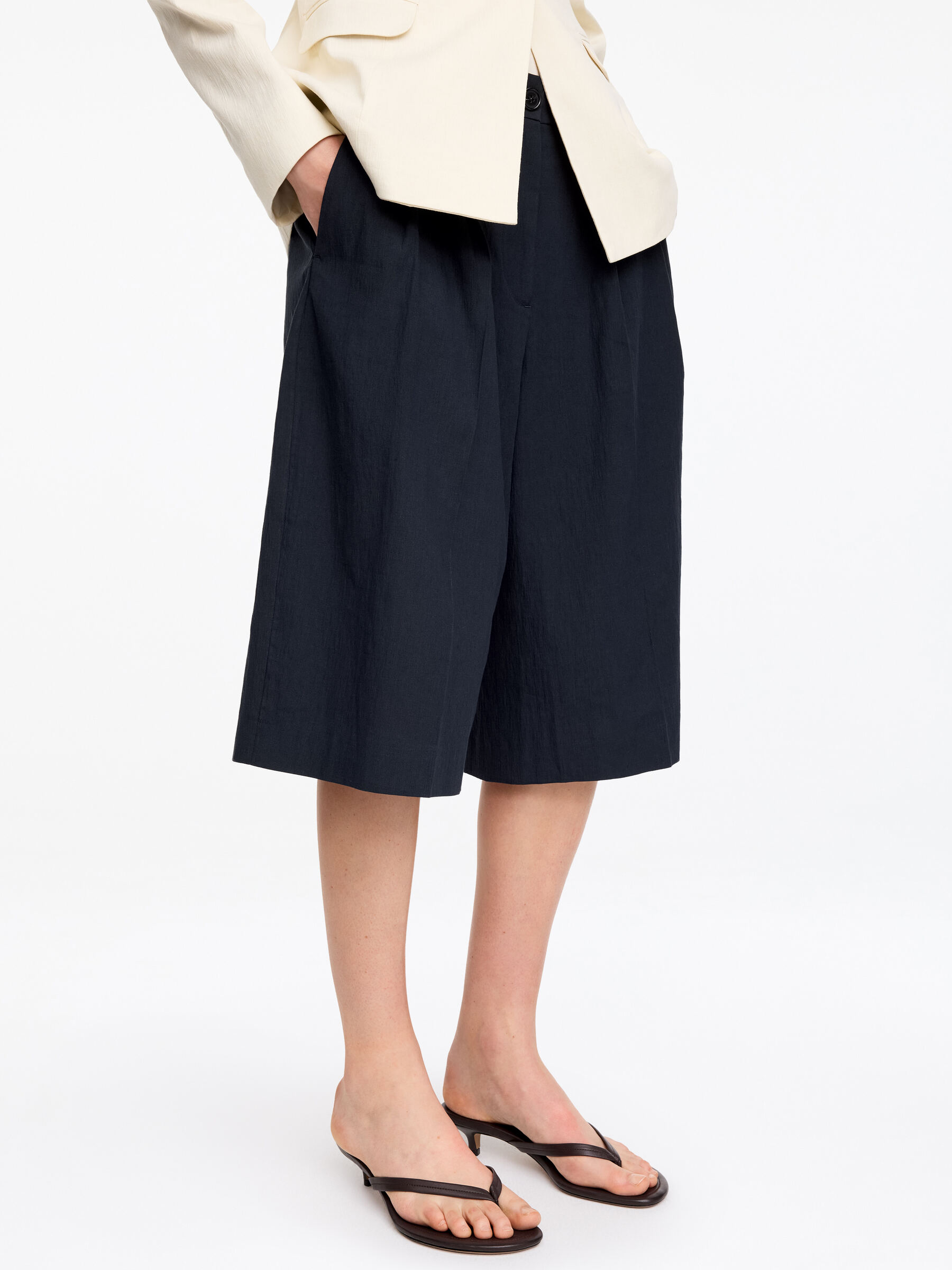 Elegante, weite Shorts - Dunkelblau - Regular Fit - Damen - StillMedia/Lookbook - 4