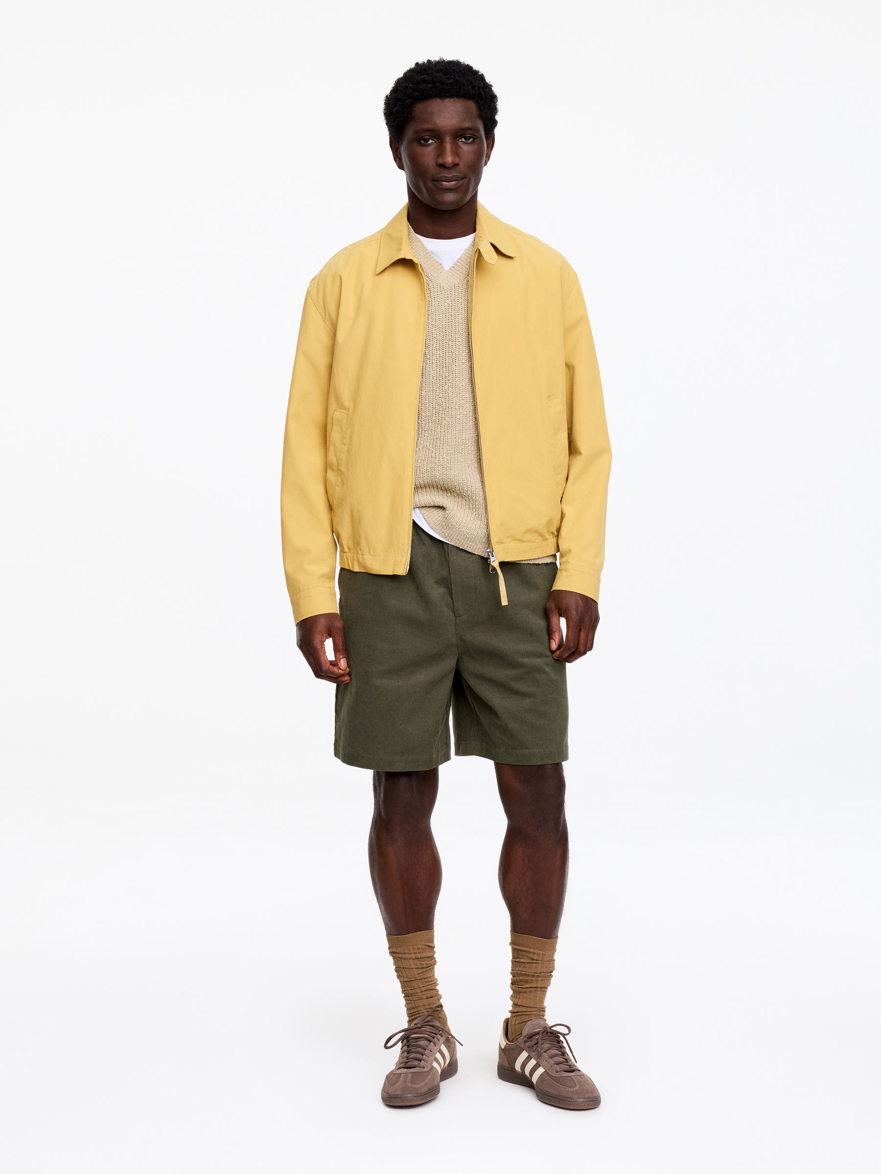 Corduroy Shorts - Green - Relaxed fit - Men - StillMedia/Lookbook - 2