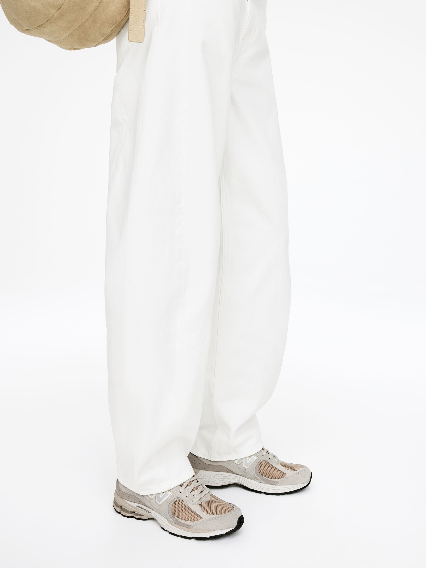 New Balance 2002R Trainers - Beige - Women - StillMedia/Lookbook - 8