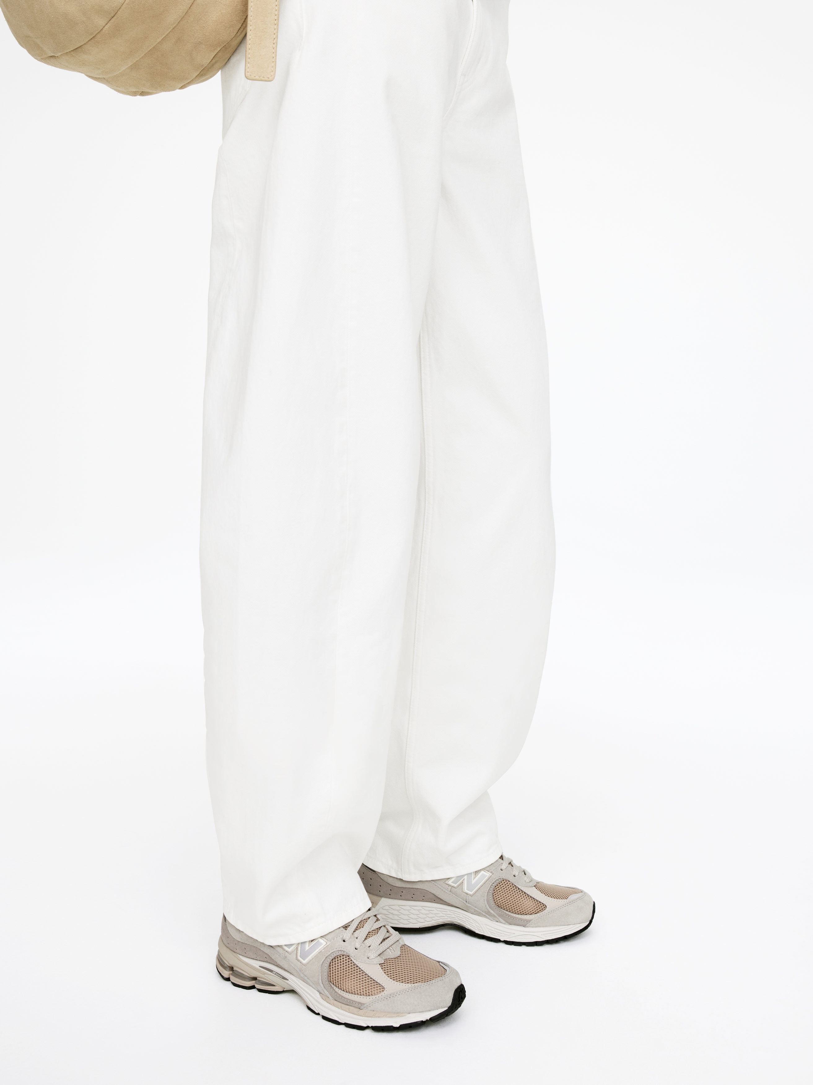 New Balance 2002R Trainers - Beige - Women - StillMedia/Lookbook - 8