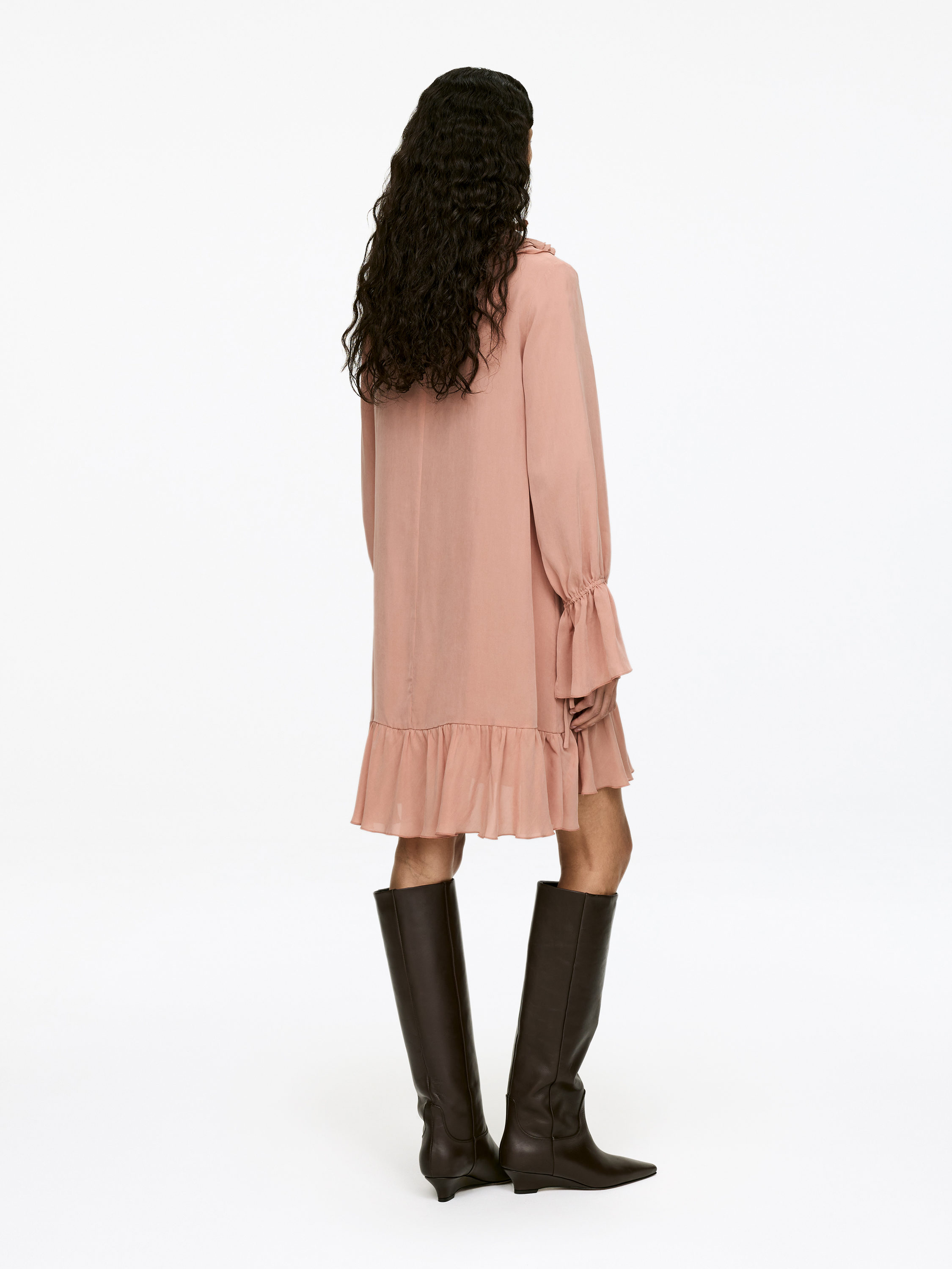 Frill Dress - Dusty Pink - Regular fit - Women - StillMedia/Lookbook - 2