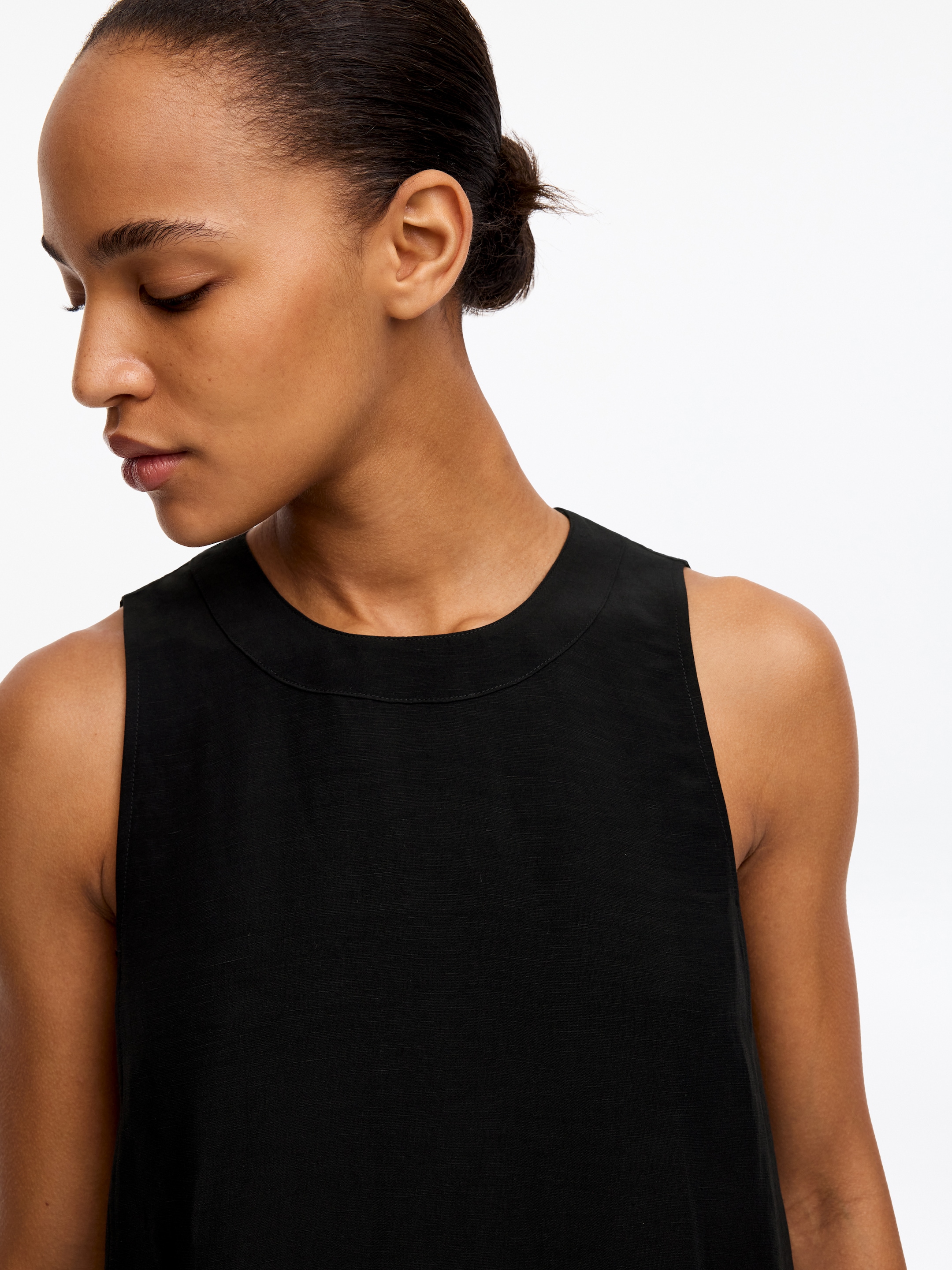 Straight-Cut Mini Dress - Black - Oversized - Women - StillMedia/Lookbook - 5