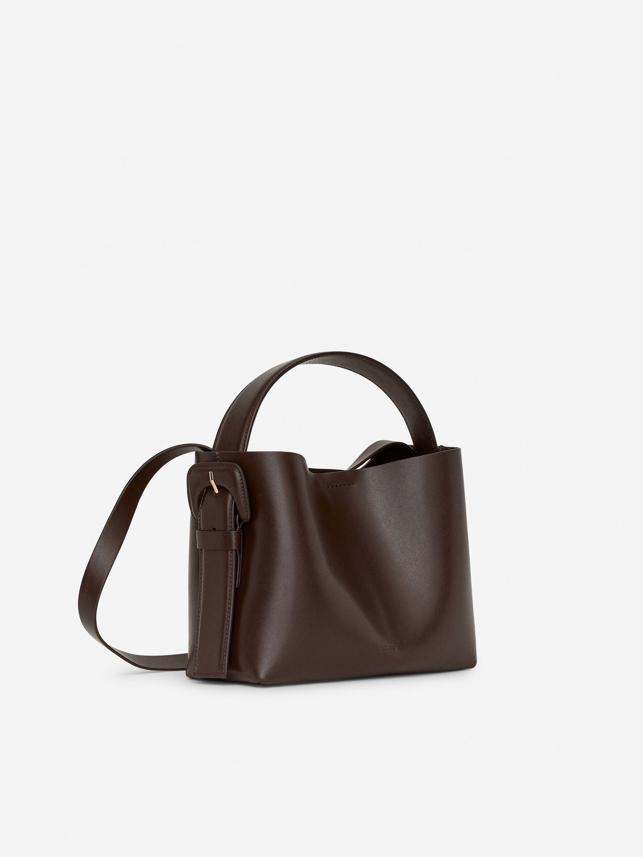 Crossbody-väska i läder - Mörkbrun - Women - StillMedia/DescriptiveStillLife - 10