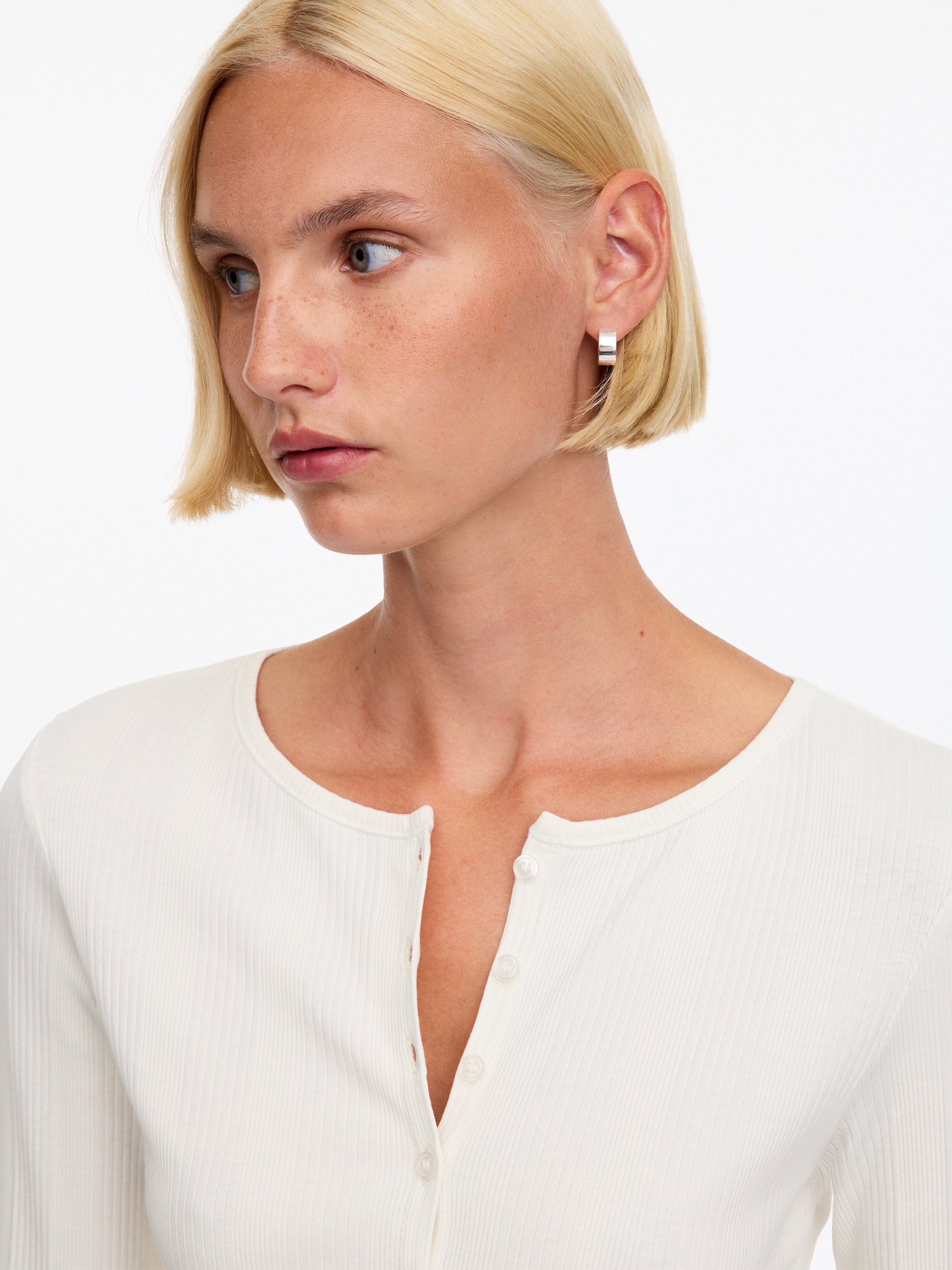 Ribbed Button-Front Top - Off-white - Regular fit - women - StillMedia/Lookbook - 2