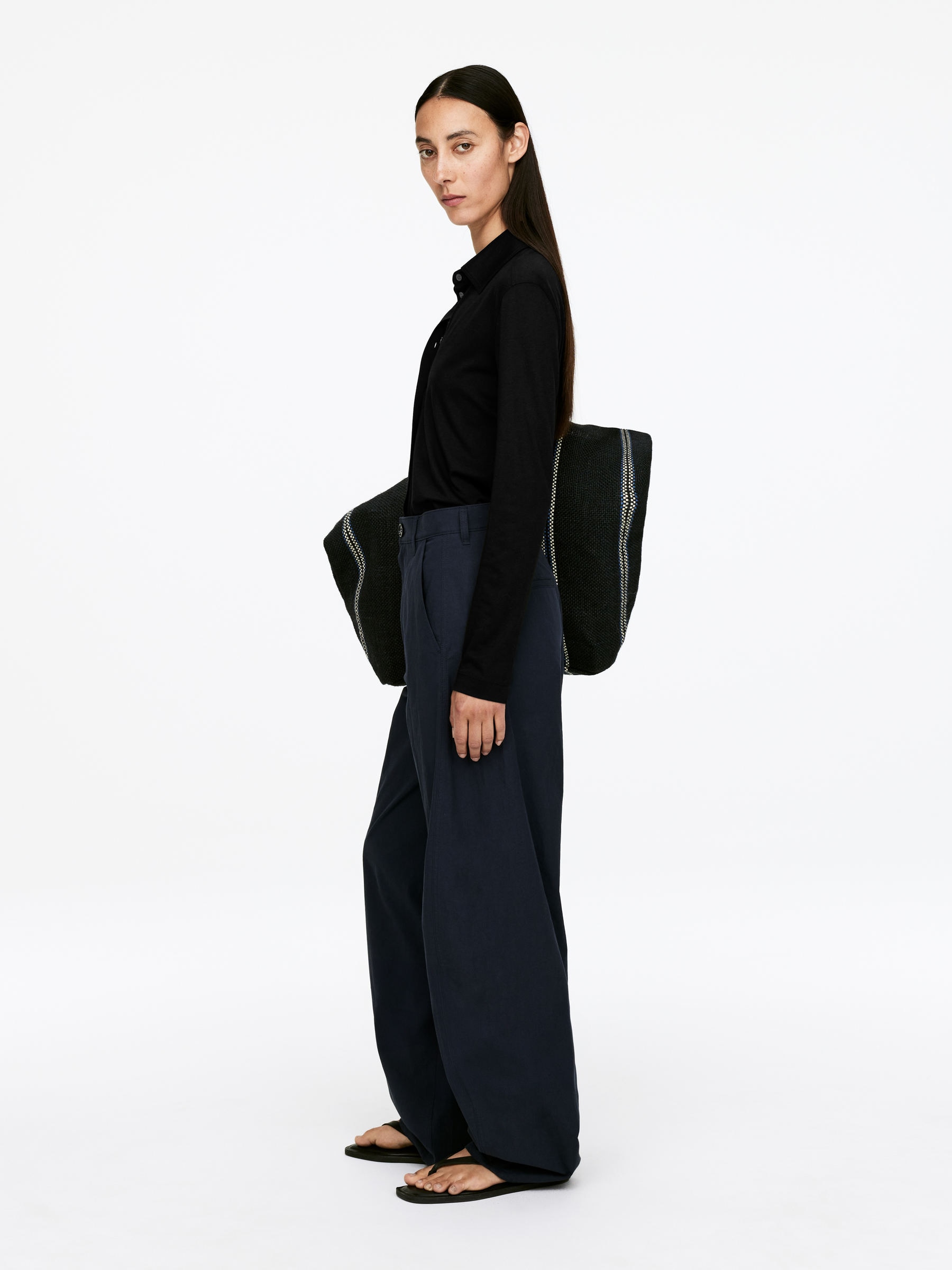 Barrel-Leg Trousers - Dark Blue - Loose fit - Women - StillMedia/Lookbook - 4