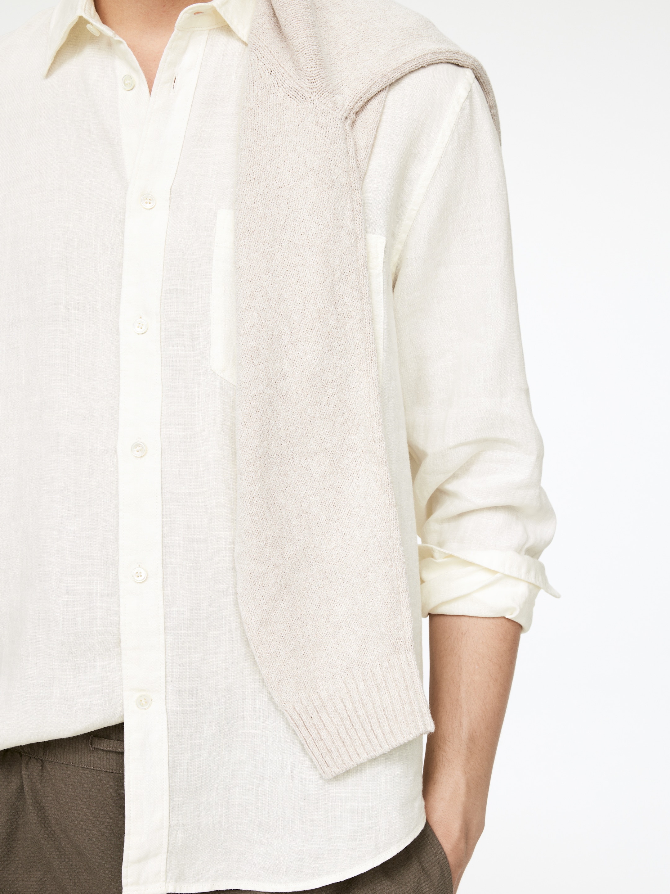Zobacz większy obraz: Regular-Fit Linen Shirt - Złamana biel - ON | H&M PL 3