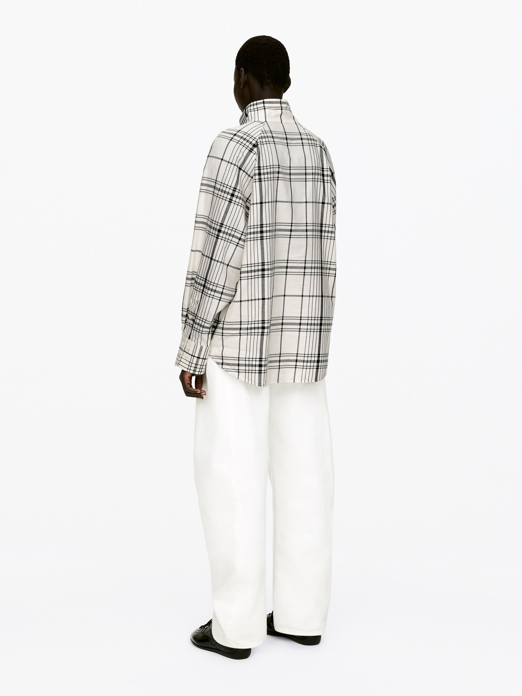 Funnel-Neck Shirt - White/Black - Regular fit - Women - StillMedia/Lookbook - 5