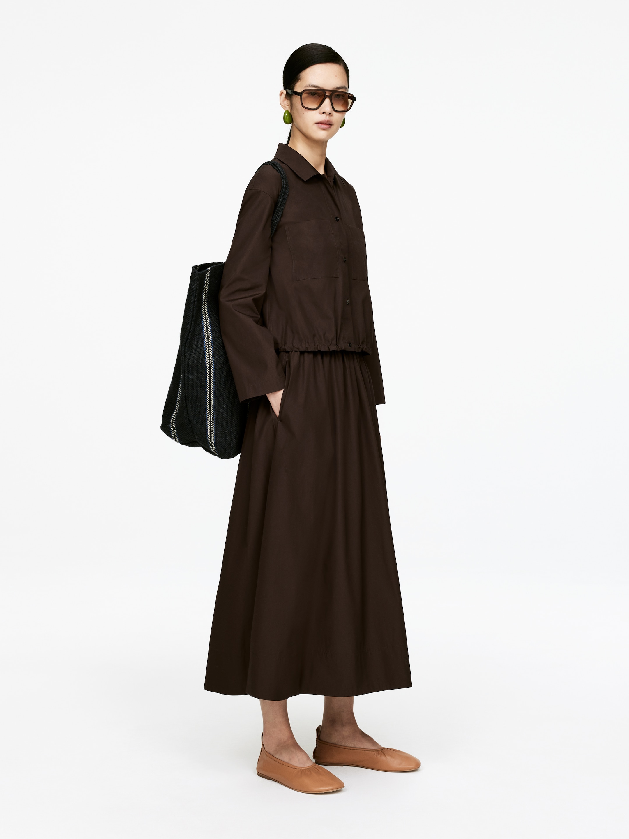 Näytä suurempi kuva: Lyhyt takki - Ruskea - NAISET | H&M FI 2