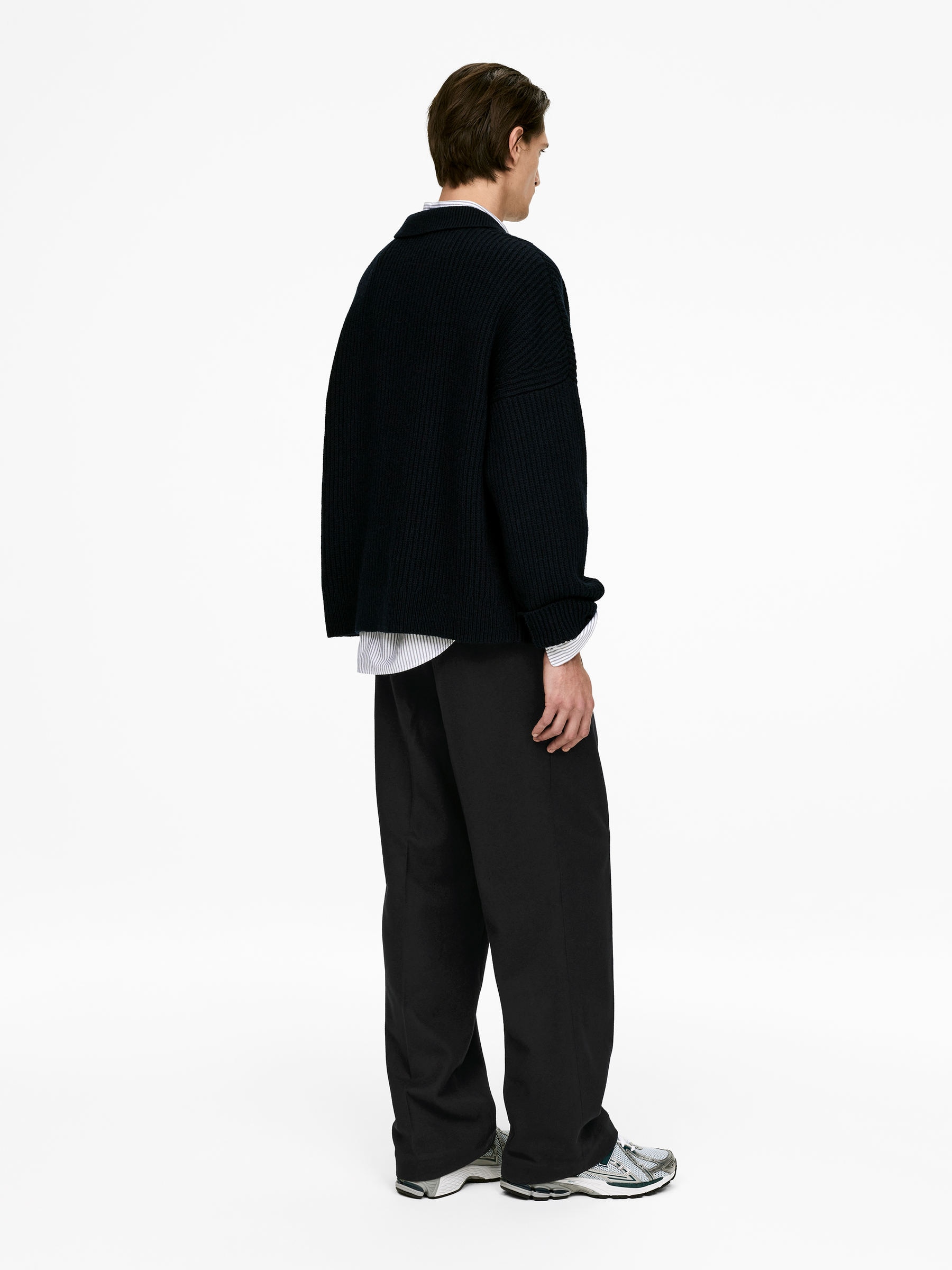 Relaxed Wool Trousers - Black - Relaxed fit - Men - StillMedia/Lookbook - 10