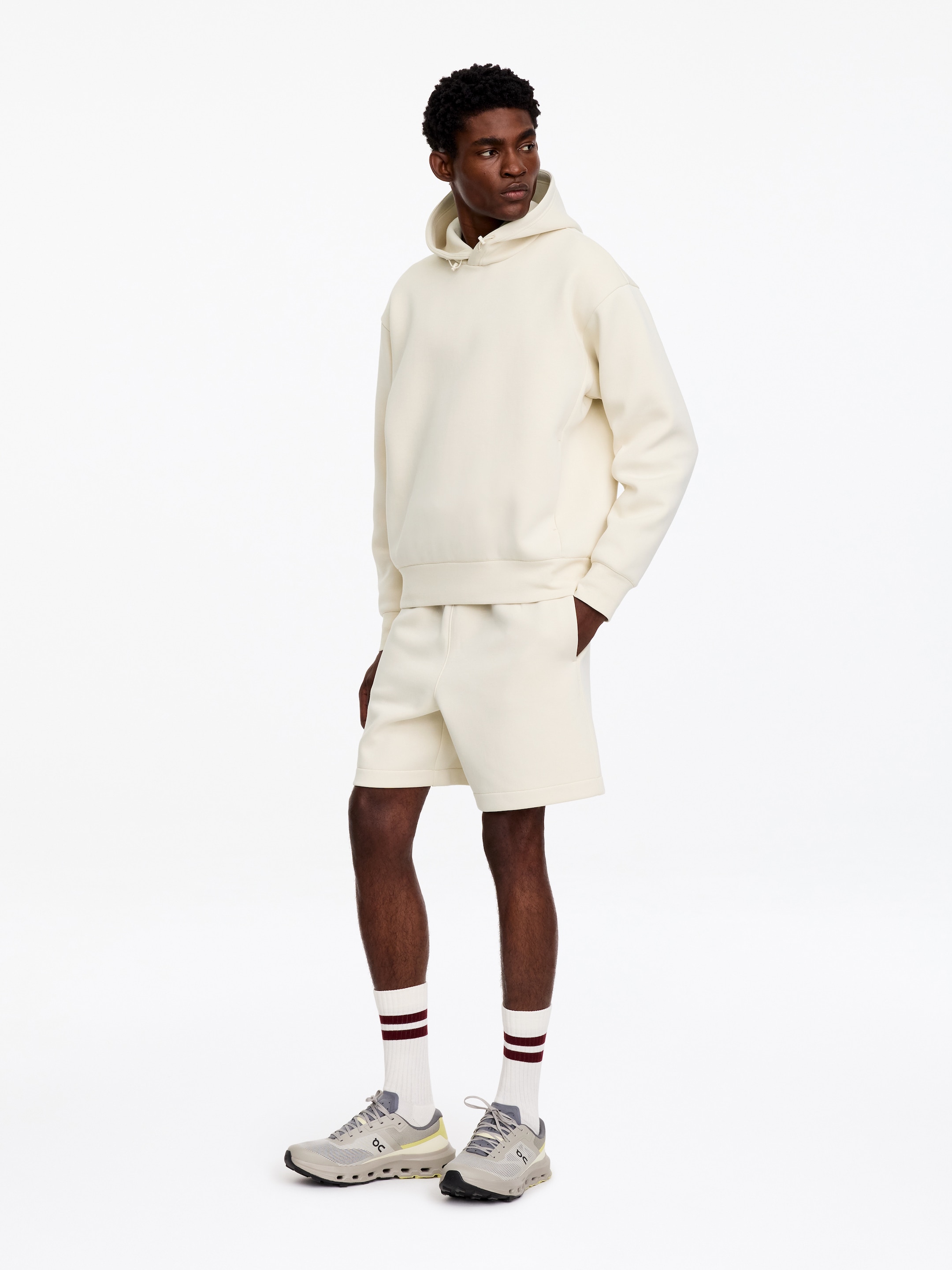 Felpa con cappuccio ARKET ACTIVE - Bianco sporco - Loose fit - men - StillMedia/Lookbook - 2
