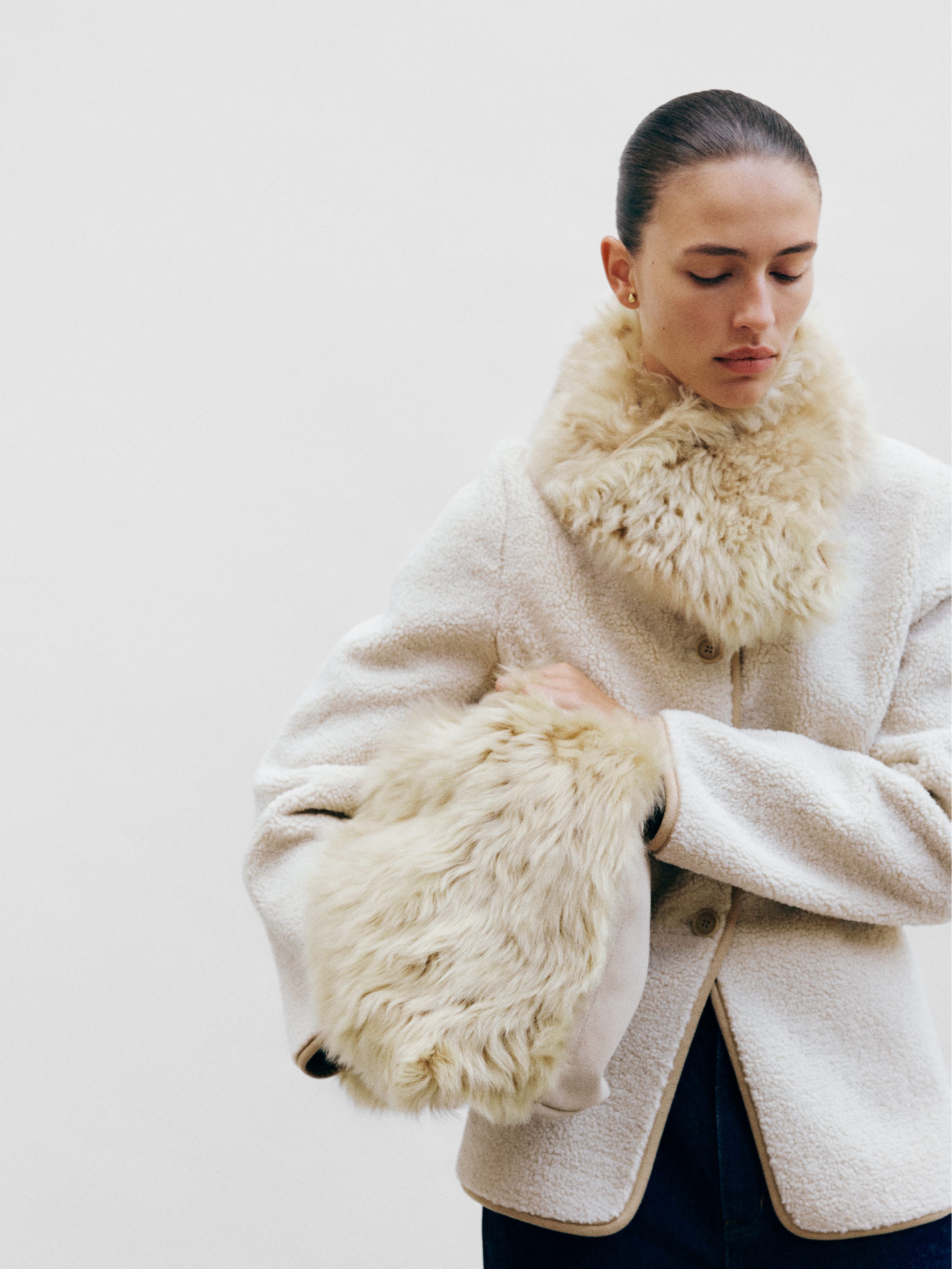 Tragetasche aus Veloursleder und Shearling - Beige - Women - StillMedia/Environmental - 1