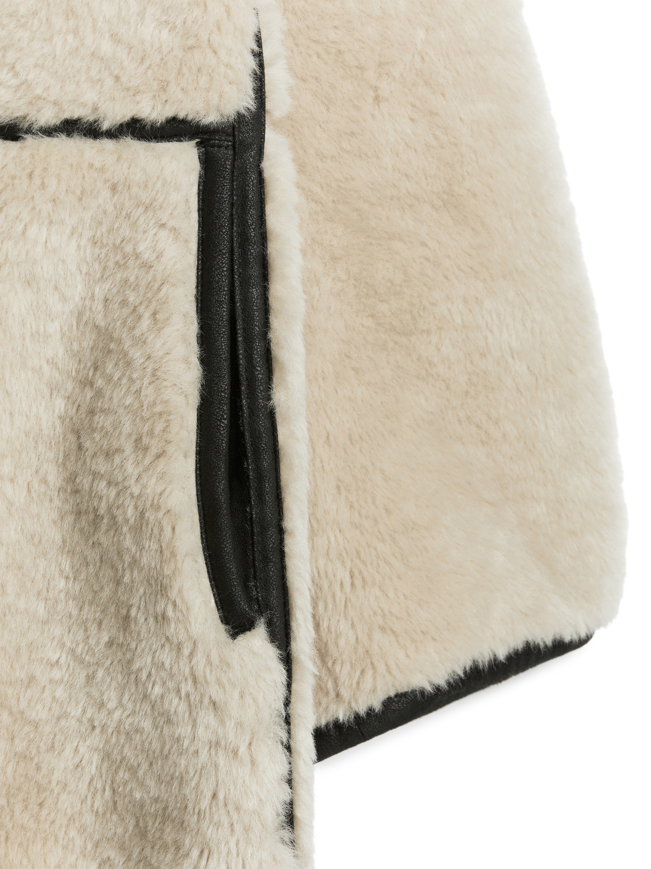 Faux Fur Coat - Beige - Regular fit - Women - StillMedia/DescriptiveDetail - 1