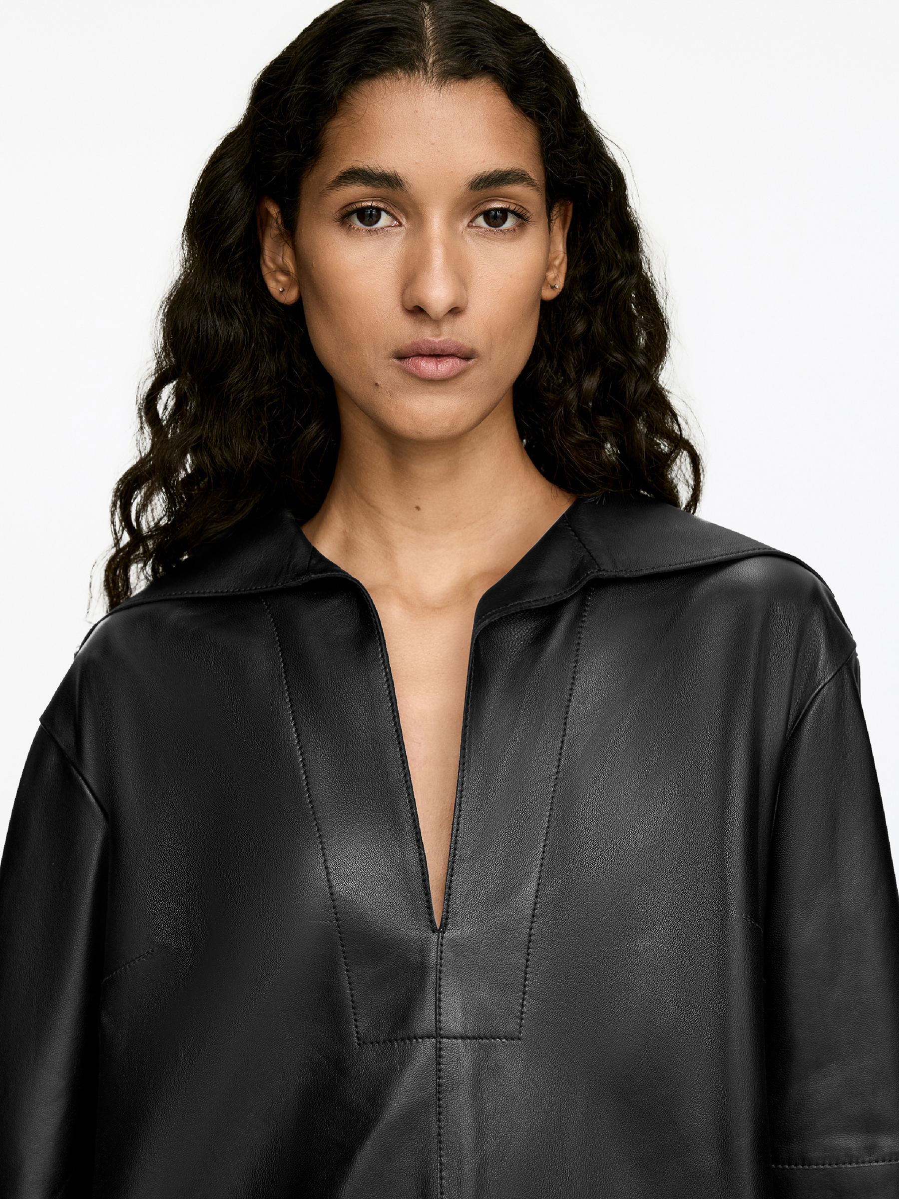 Open-Collar Leather Dress - Black - Regular fit - Women - StillMedia/Lookbook - 15