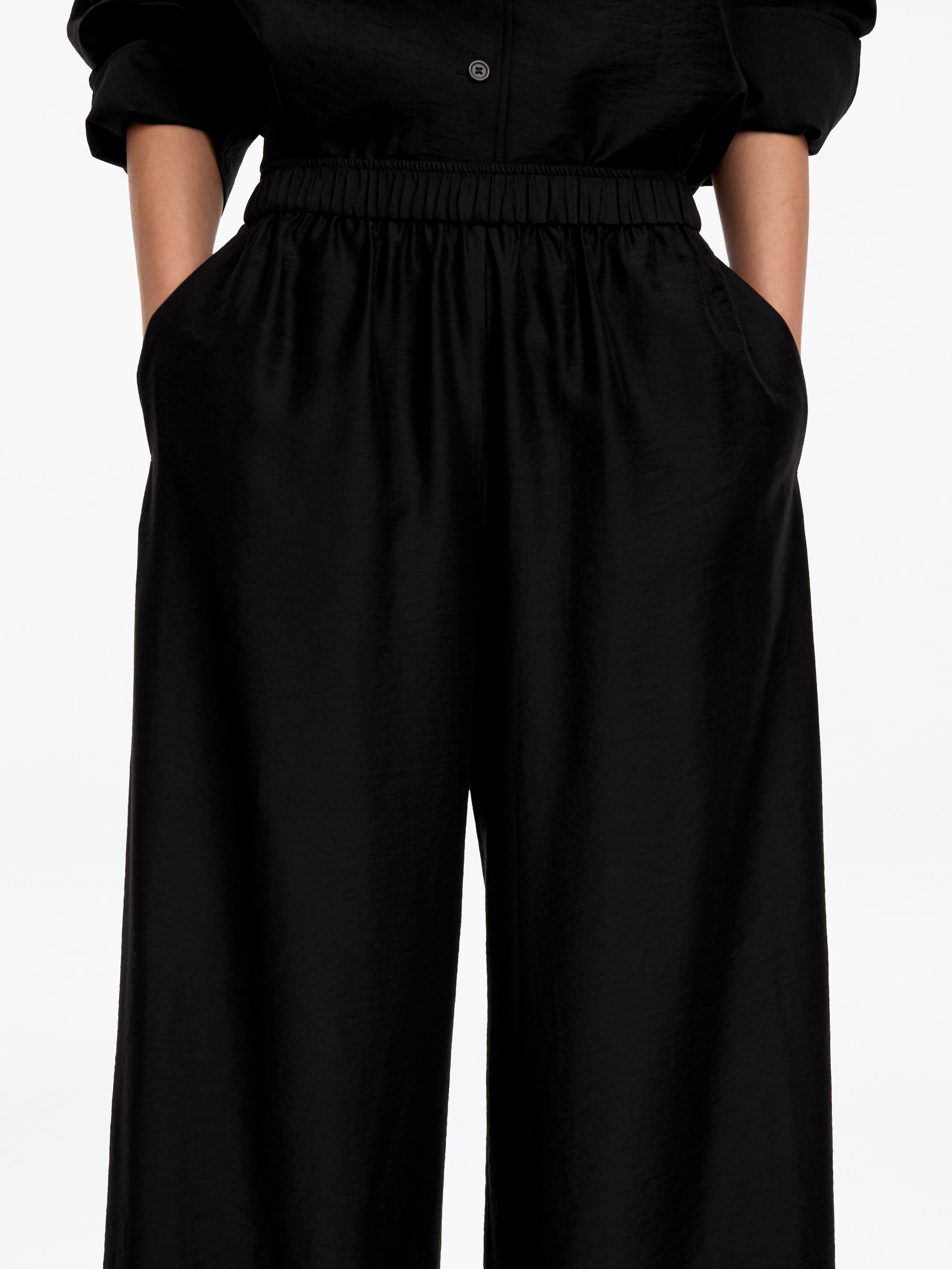 Relaxed Trousers - Black - Relaxed fit - women - StillMedia/Lookbook - 7
