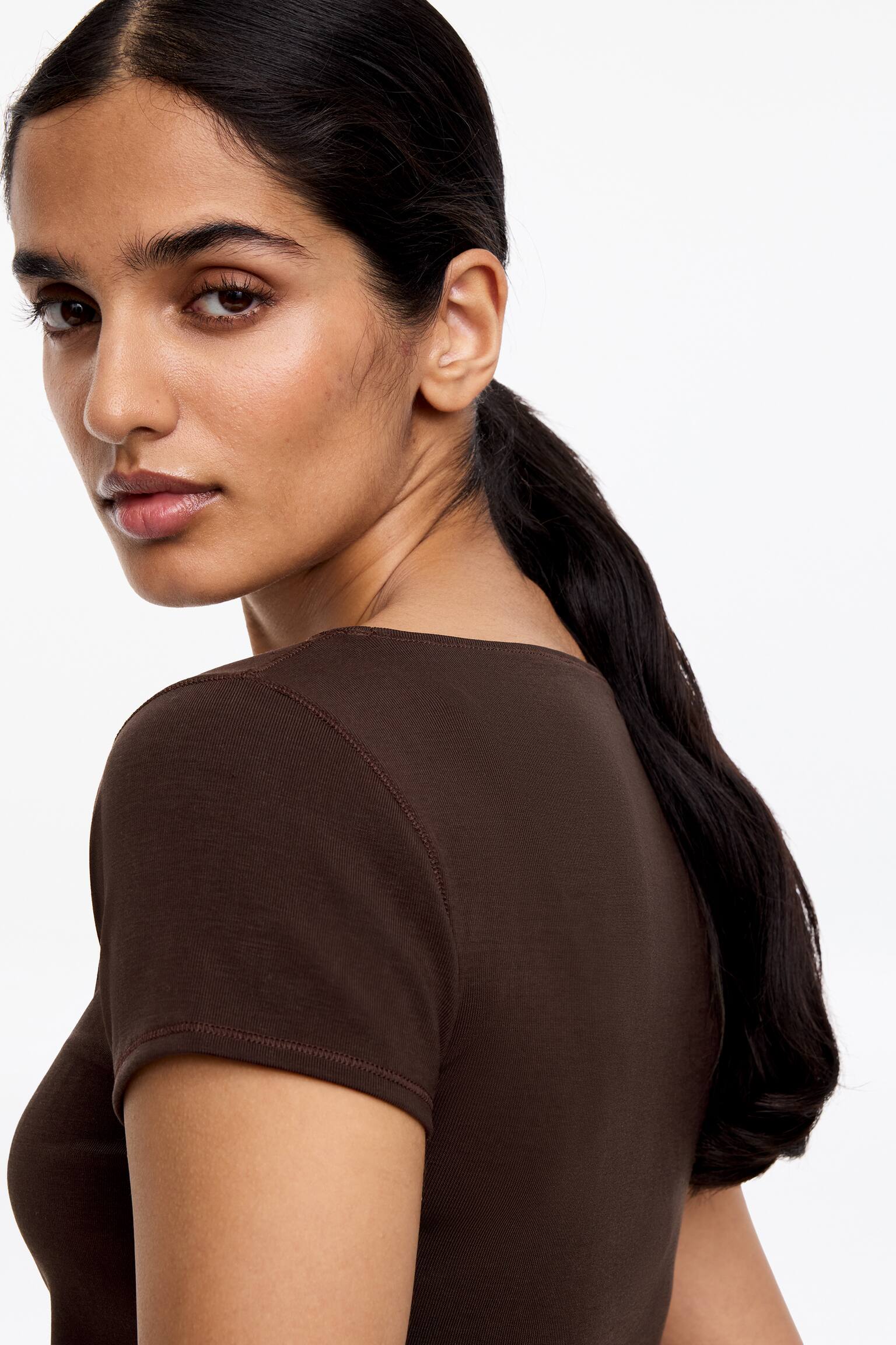 Båtringad t-shirt - Mörkbrun/Off-white/Svart - 4