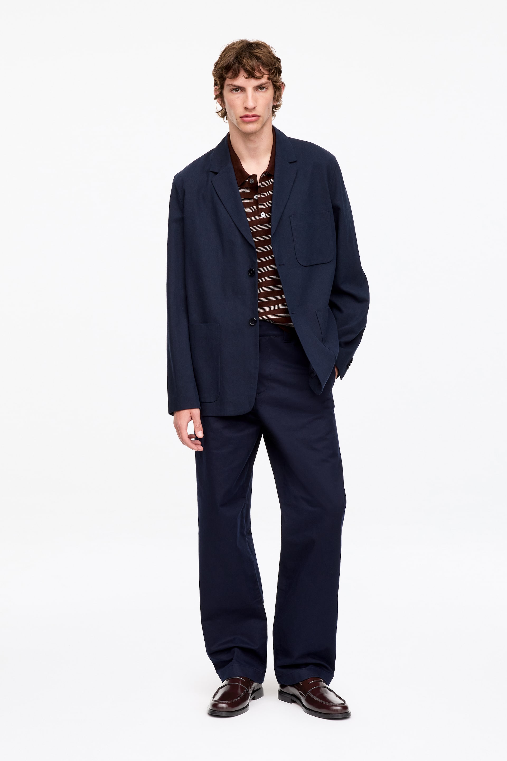 Visa större bild: Loafers i läder - Mörkröd - HERR | H&M SE 1