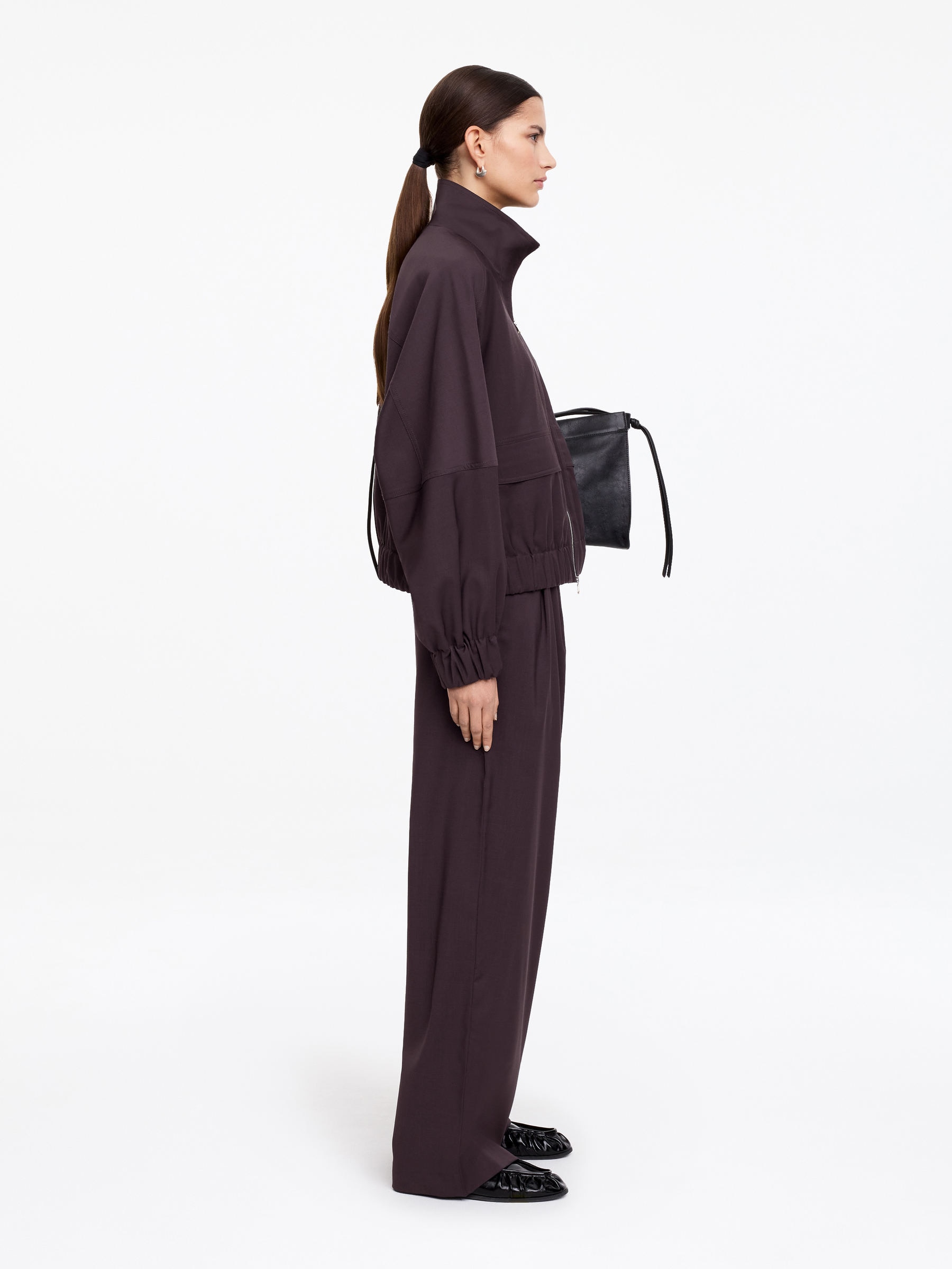 Szerokie eleganckie spodnie - Ciemnobrązowy - Luźny fason - Women - StillMedia/Lookbook - 4