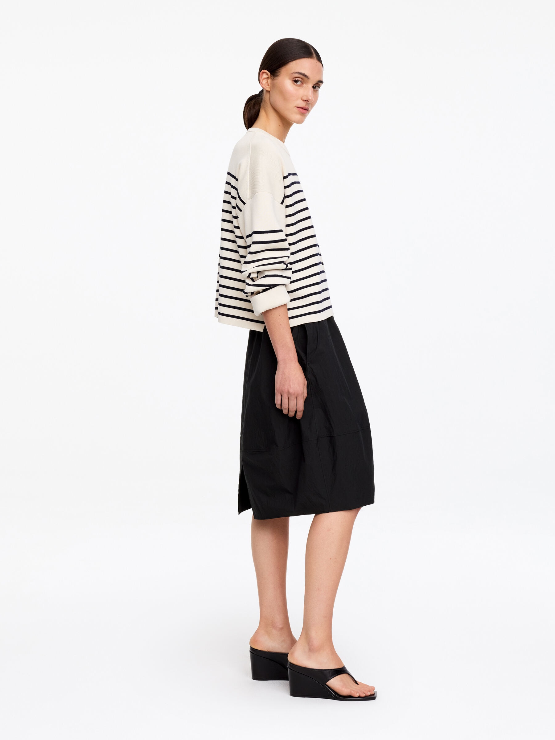 Cocoon Midi Skirt - Black - Regular fit - Women - StillMedia/Lookbook - 4
