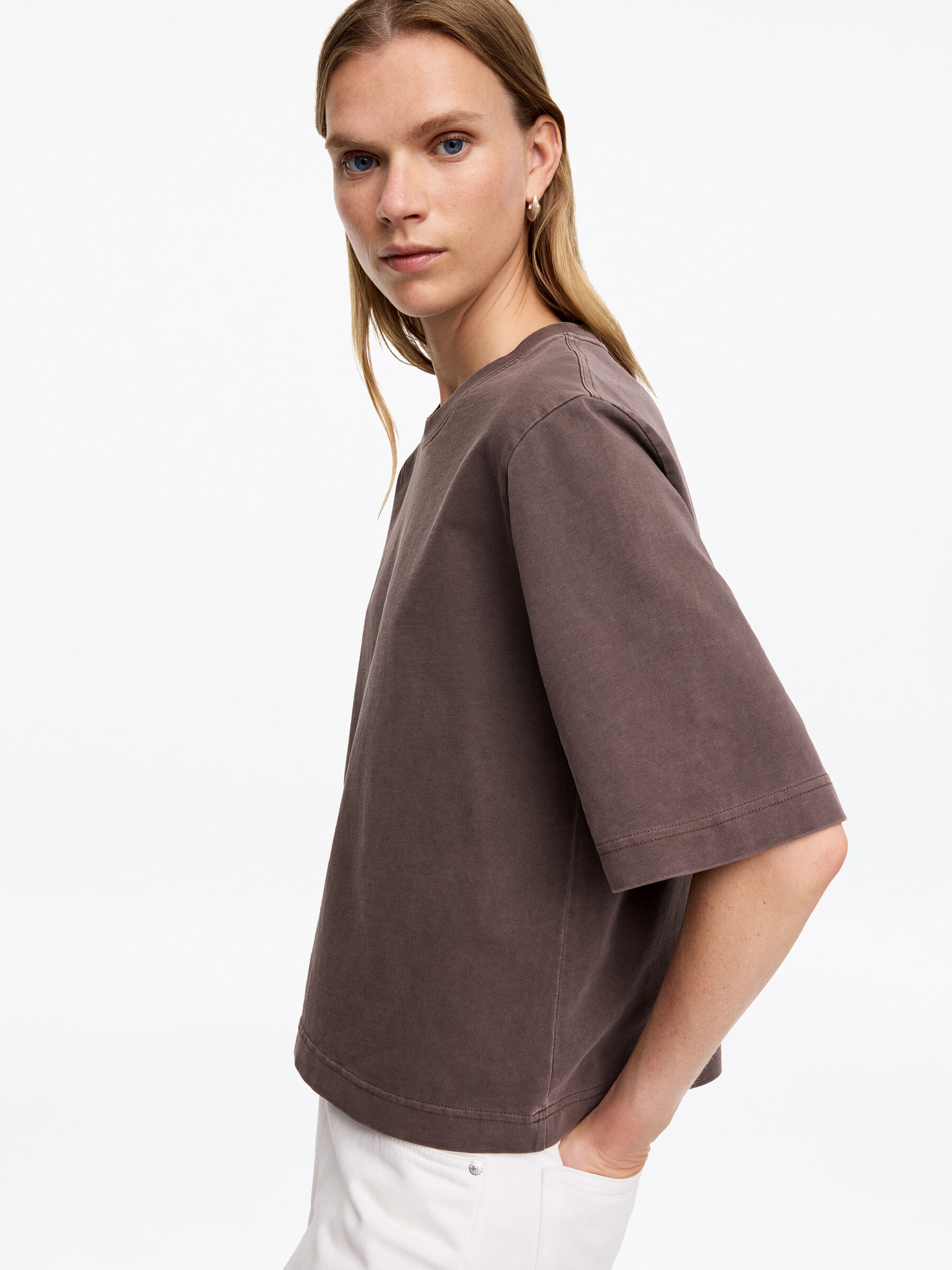 T-shirt signature carré - Marron - Relaxed fit - Femme - StillMedia/Lookbook - 2