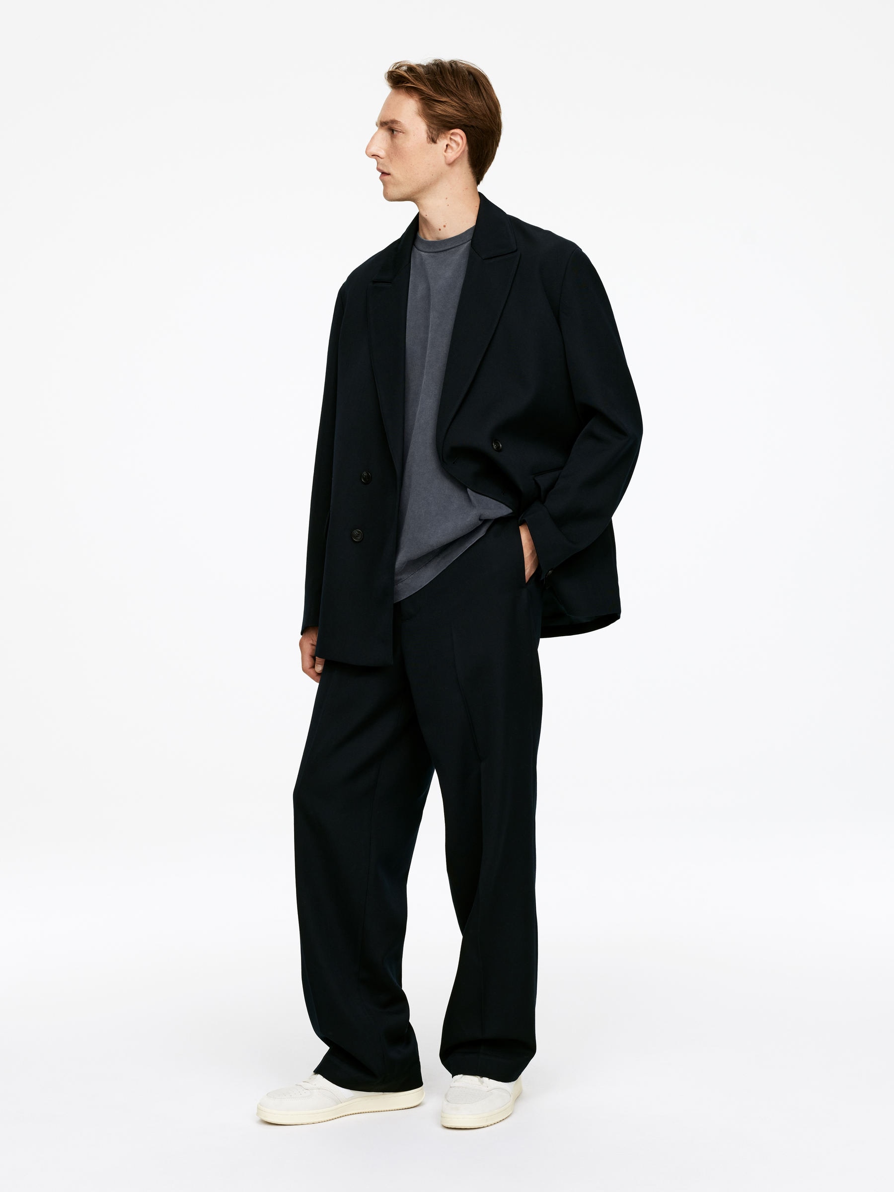 Relaxed T-Shirt - Black - Relaxed fit - Men - StillMedia/Lookbook - 6