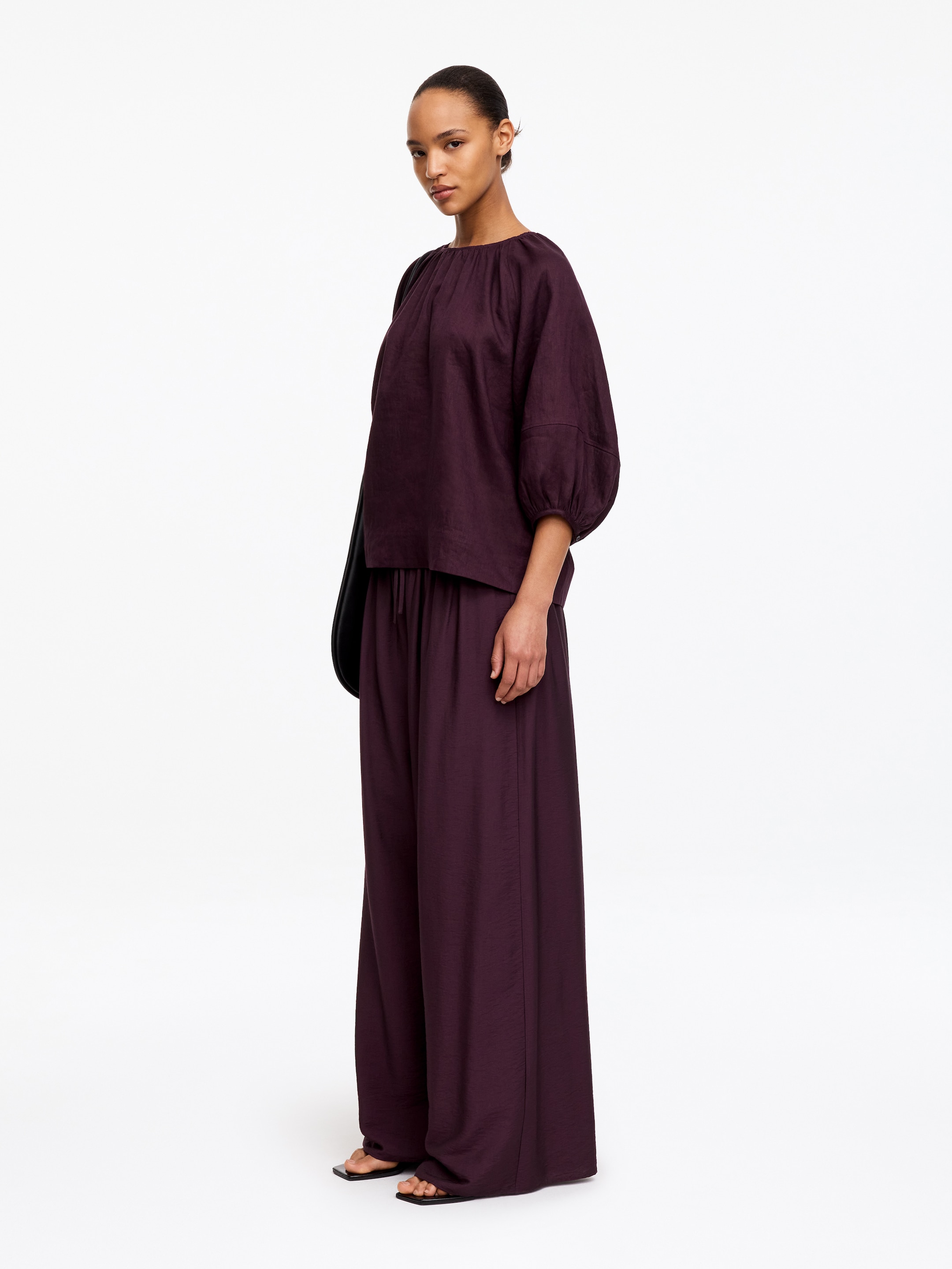 Draperad linneblus - Purple - Loose fit - Women - StillMedia/Lookbook - 5