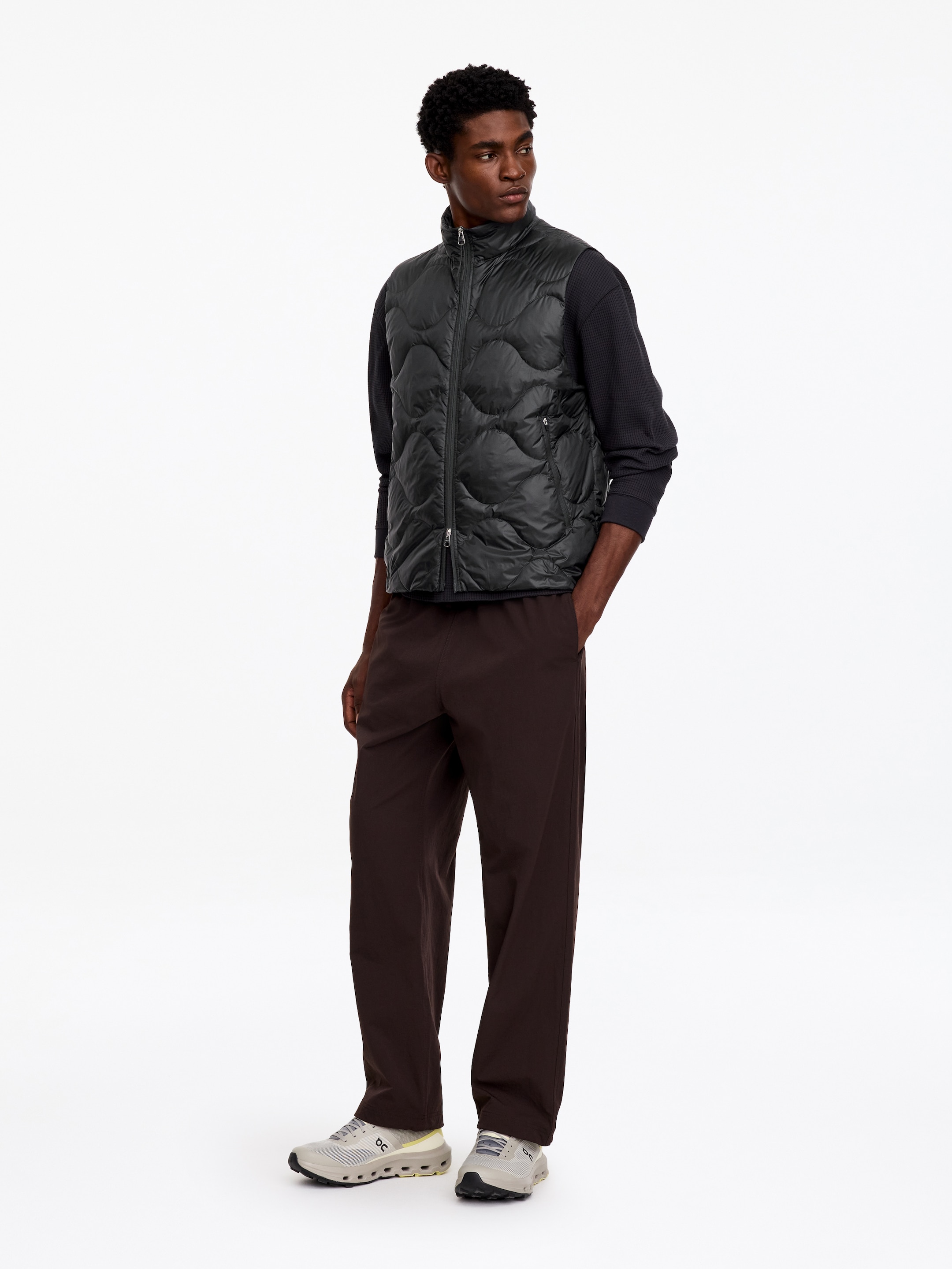 Ultralight Down Vest - Dark Grey - Regular fit - men - StillMedia/Lookbook - 4