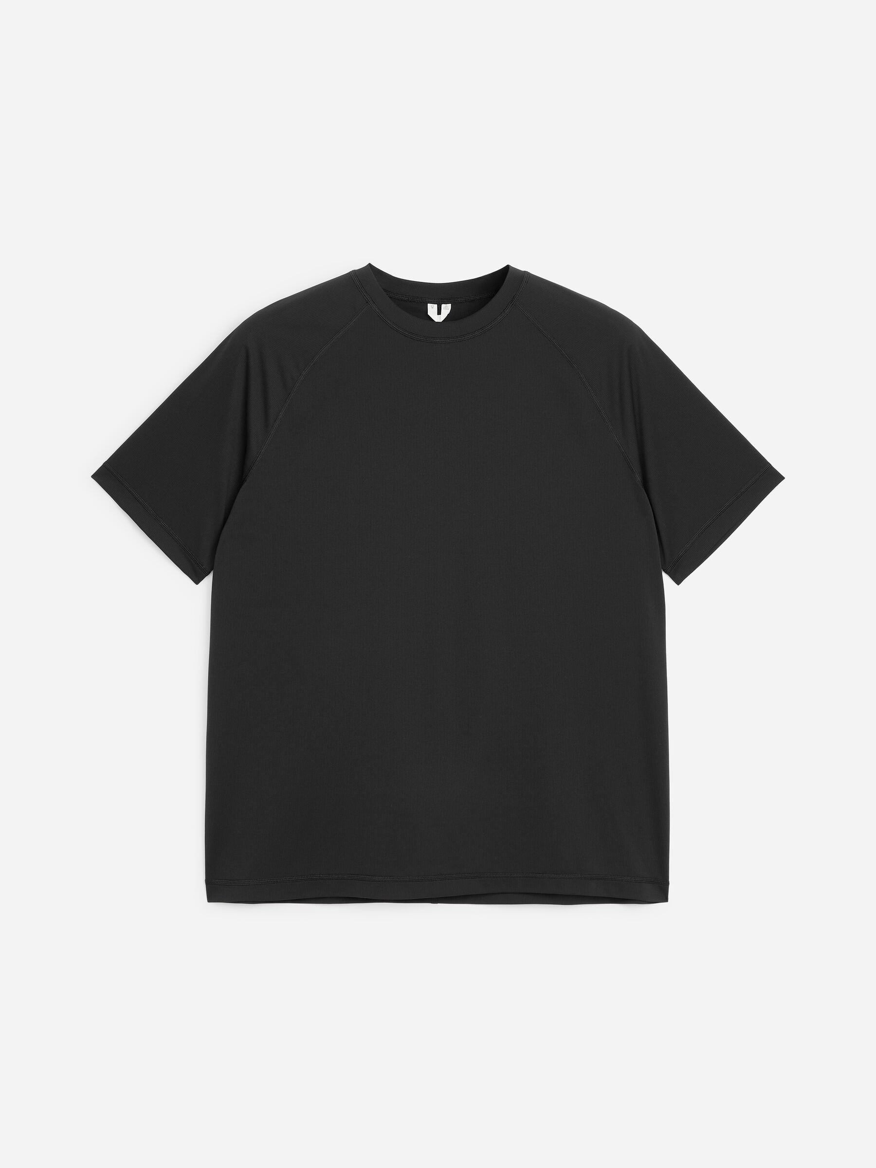 ARKET ACTIVE Tech T-Shirt - Black - Regular fit - Men - StillMedia/DescriptiveStillLife - 1