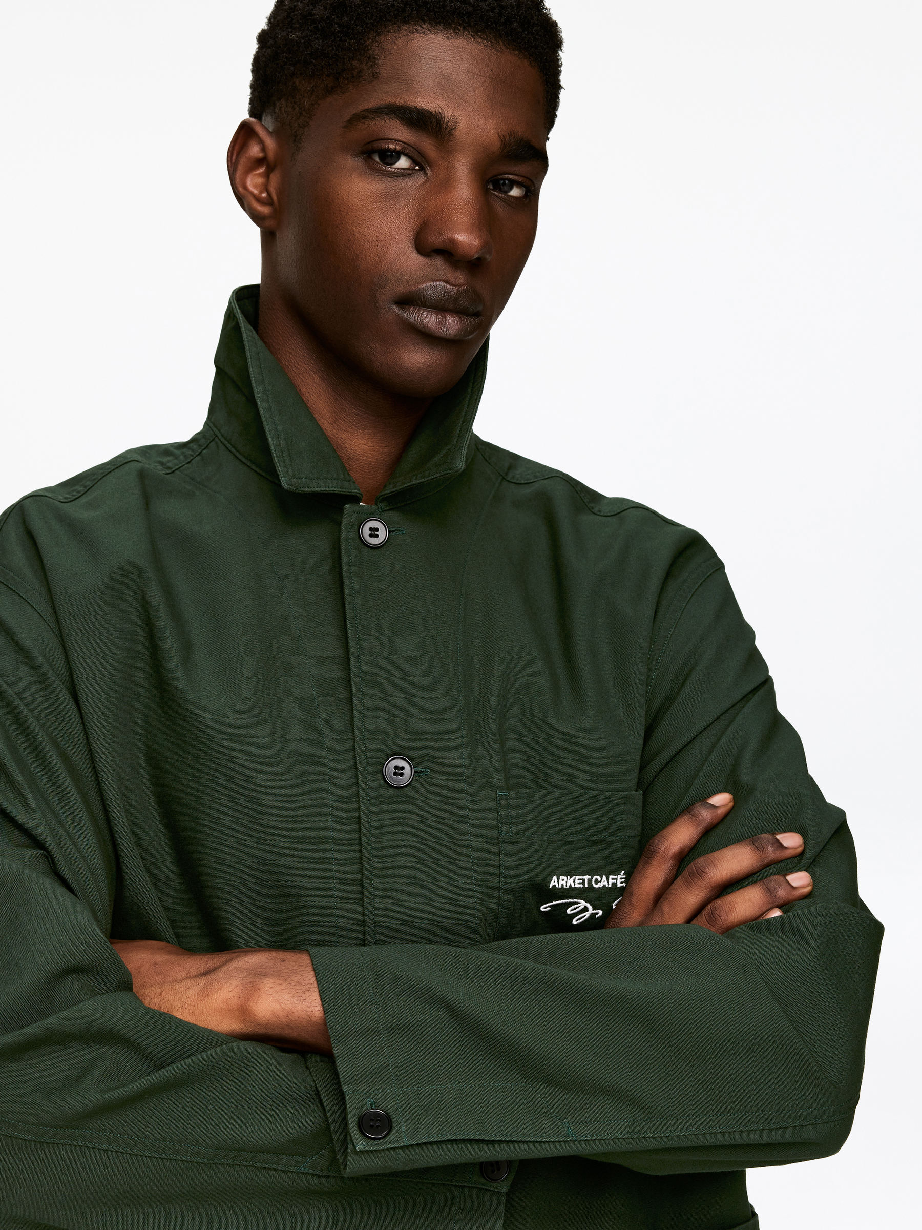 ARKET CAFÉ Cotton Overshirt - Dark Green - Loose fit - Men - StillMedia/Lookbook - 1