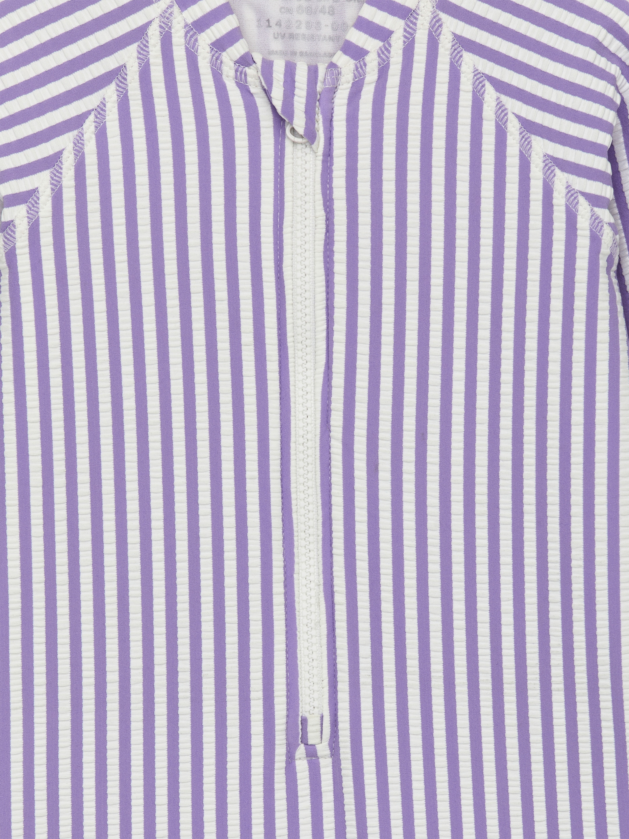 Grösseres Bild ansehen: Langärmliger Seersucker-Schwimmanzug mit UV-Schutz - Flieder/weiß - KINDER | H&M CH 3