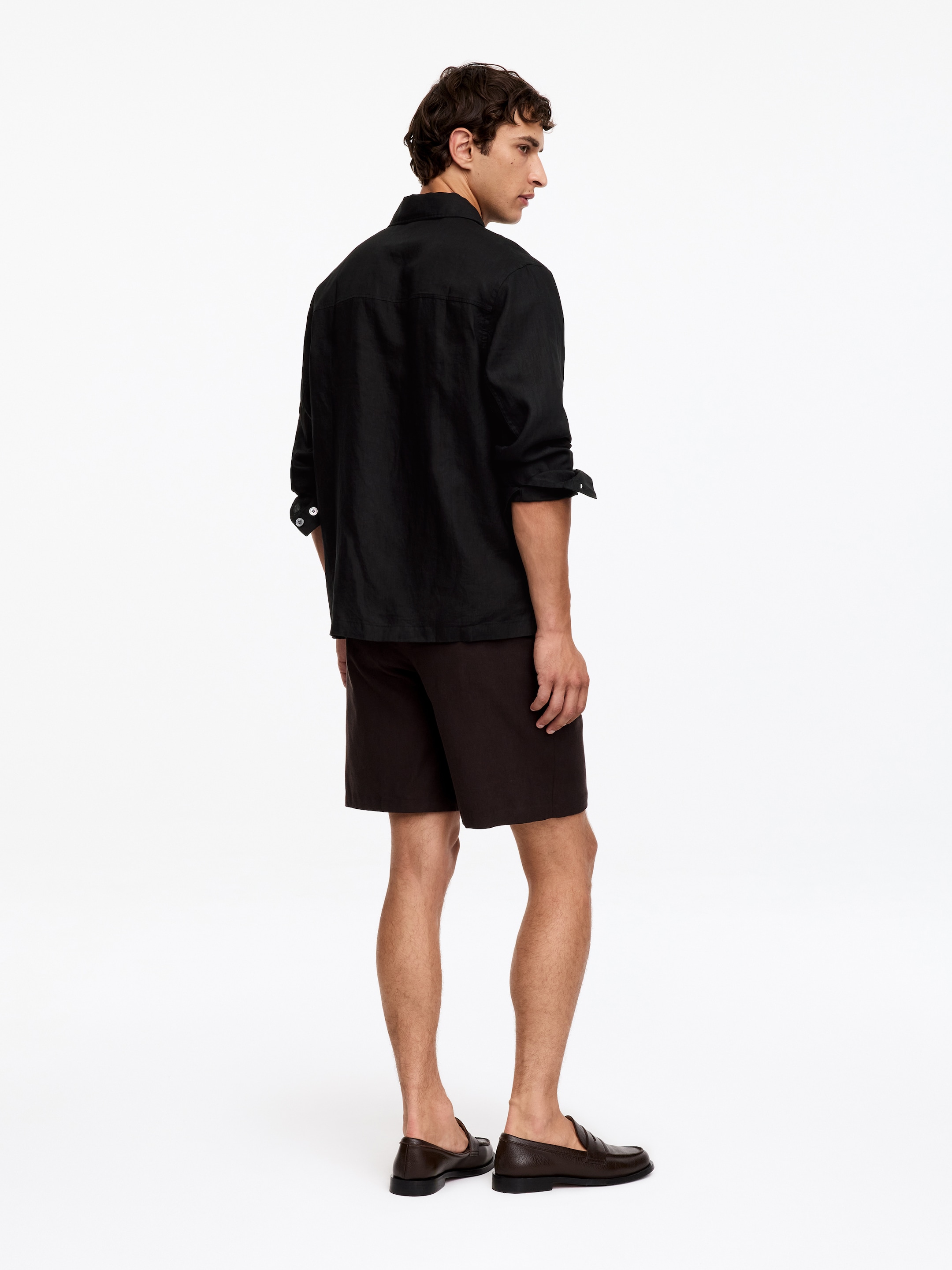 Lniana koszula o luźnym kroju - Czarny - Luźny fason - Men - StillMedia/Lookbook - 4