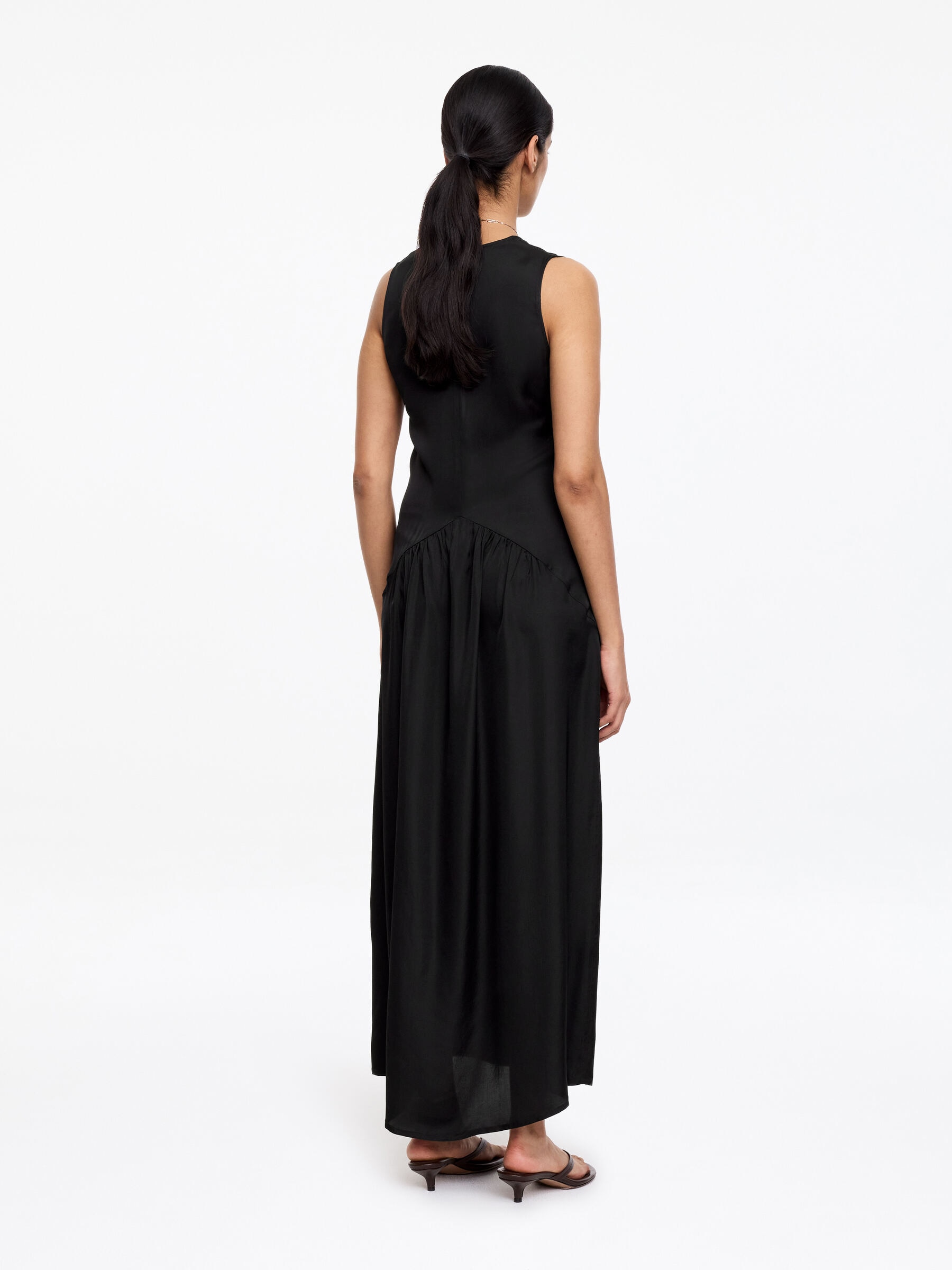 Maxiklänning med organzadetaljer - Svart - Regular fit - Women - StillMedia/Lookbook - 6