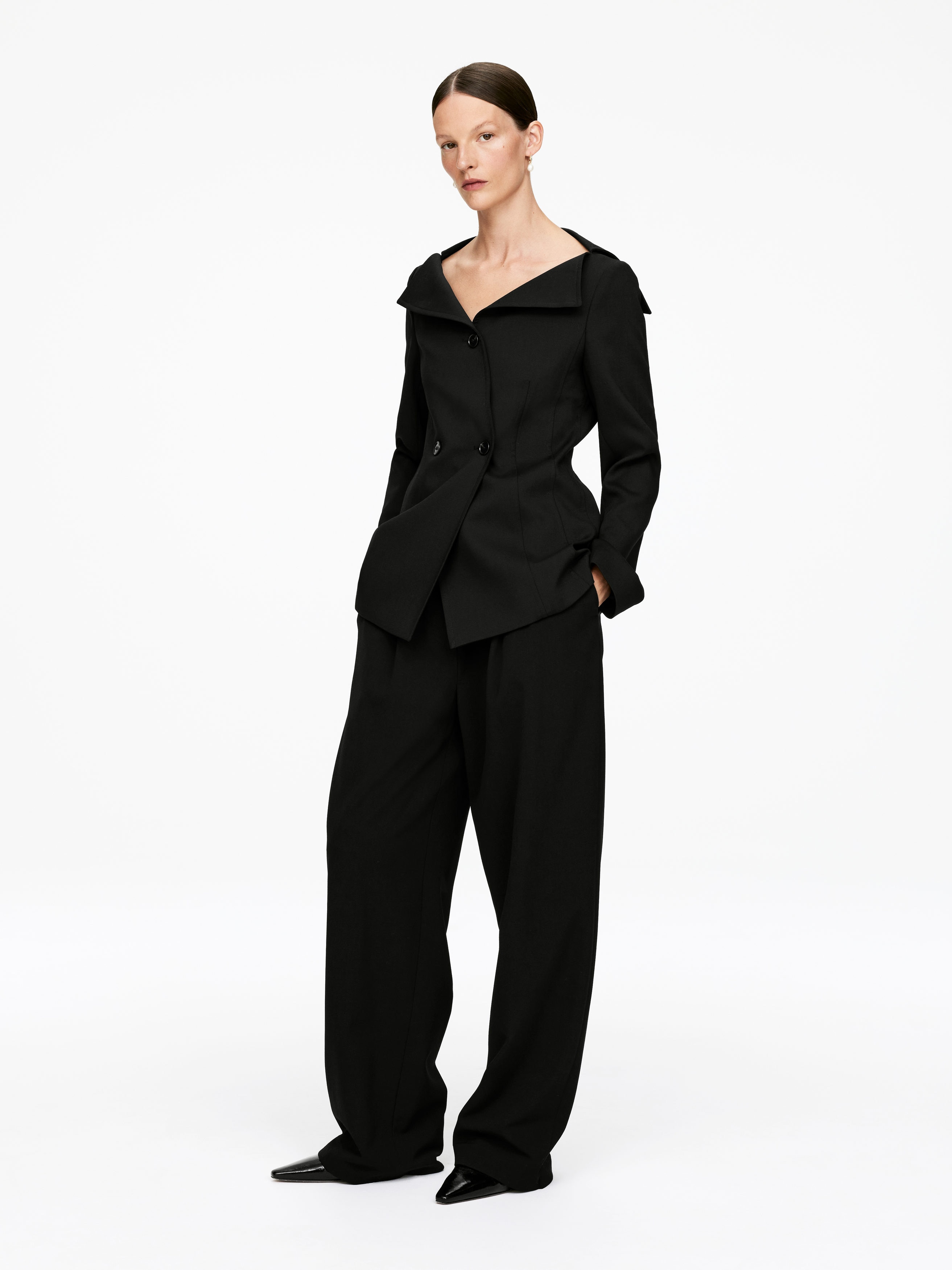 Off-Shoulder Blazer - Black - Slim fit - Women - StillMedia/Lookbook - 3