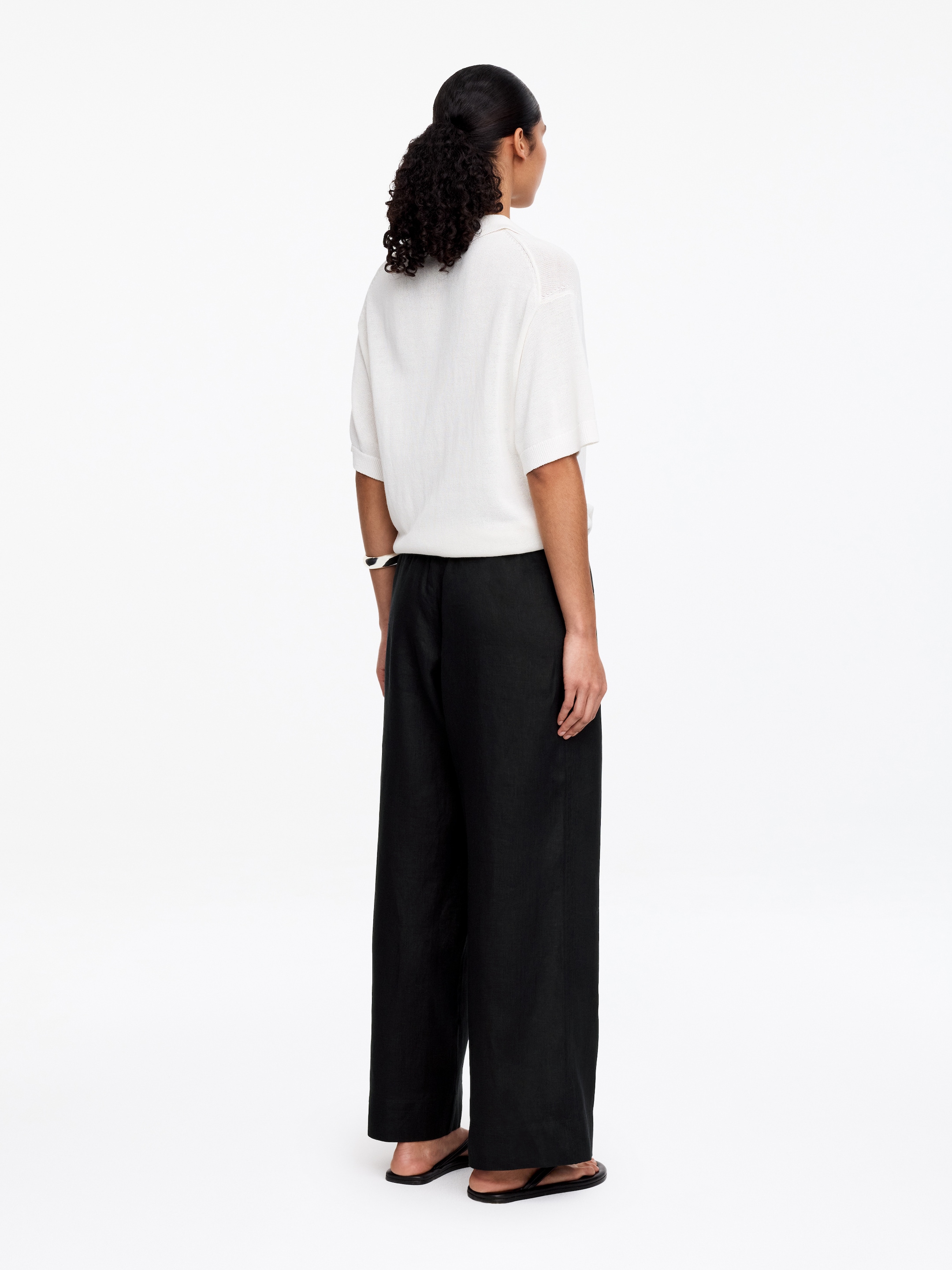 Linen Trousers - Black - Relaxed fit - Women - StillMedia/Lookbook - 10