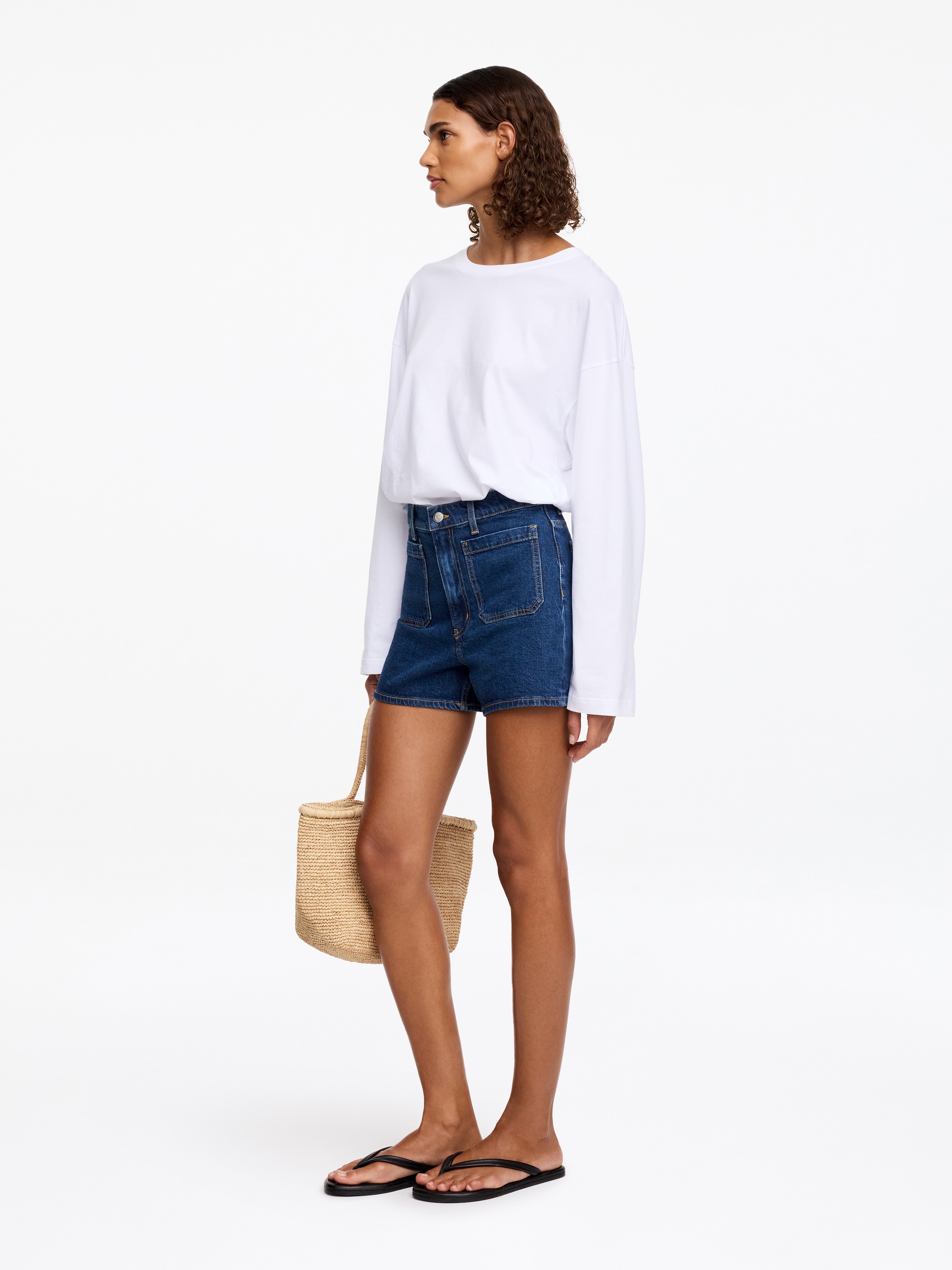 Pantalones cortos con bolsillo de parche LUPINE - Azul oscuro - Corte ajustado - Women - StillMedia/Lookbook - 7
