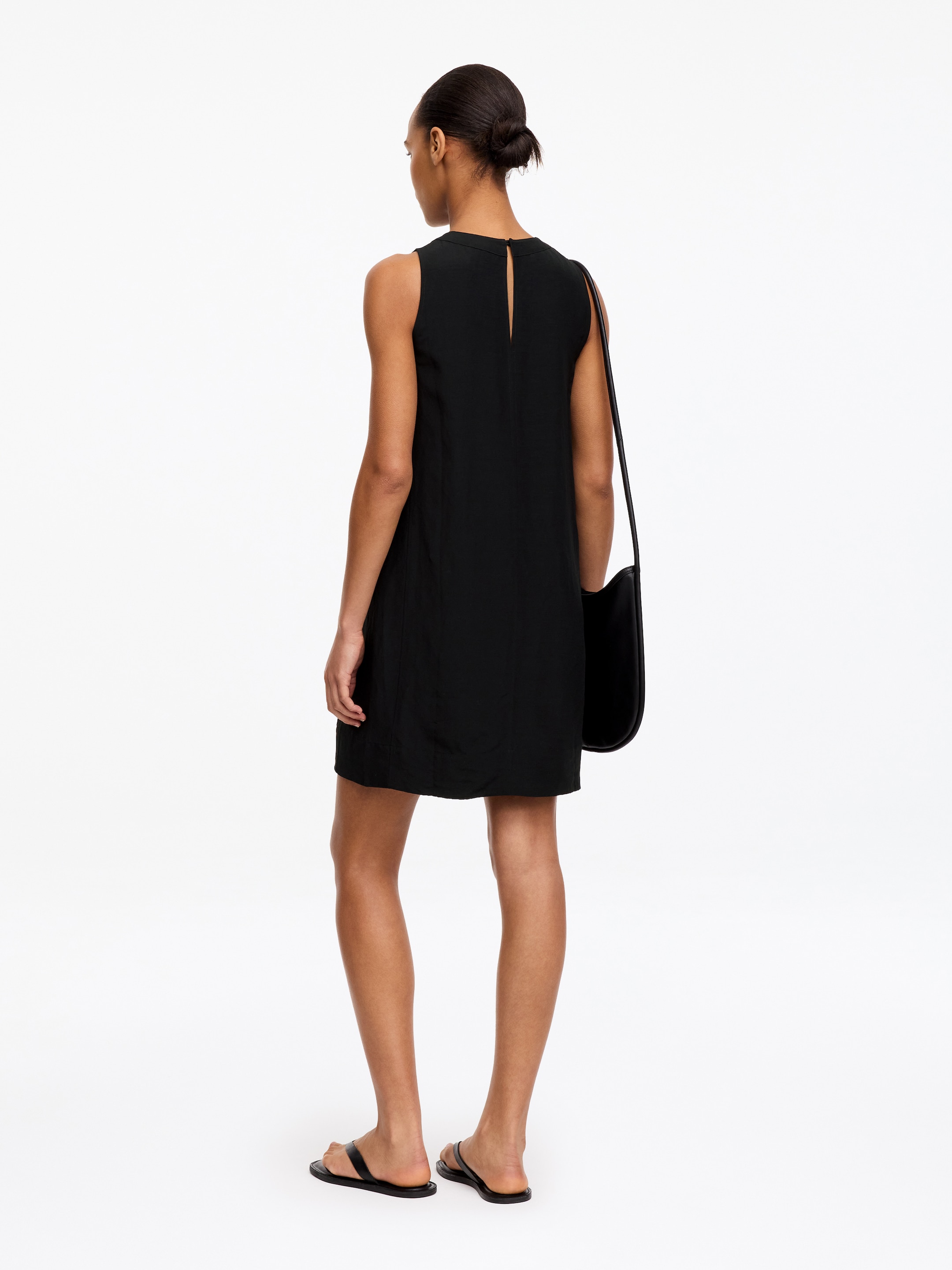 Straight-Cut Mini Dress - Black - Oversized - Women - StillMedia/Lookbook - 3