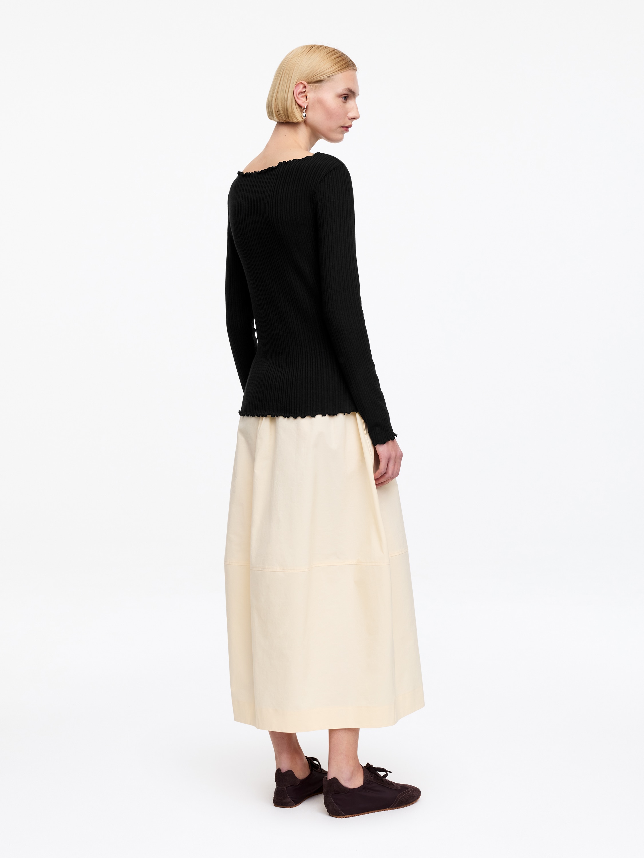 Boat-Neck Top – Black – Women – ARKET WW