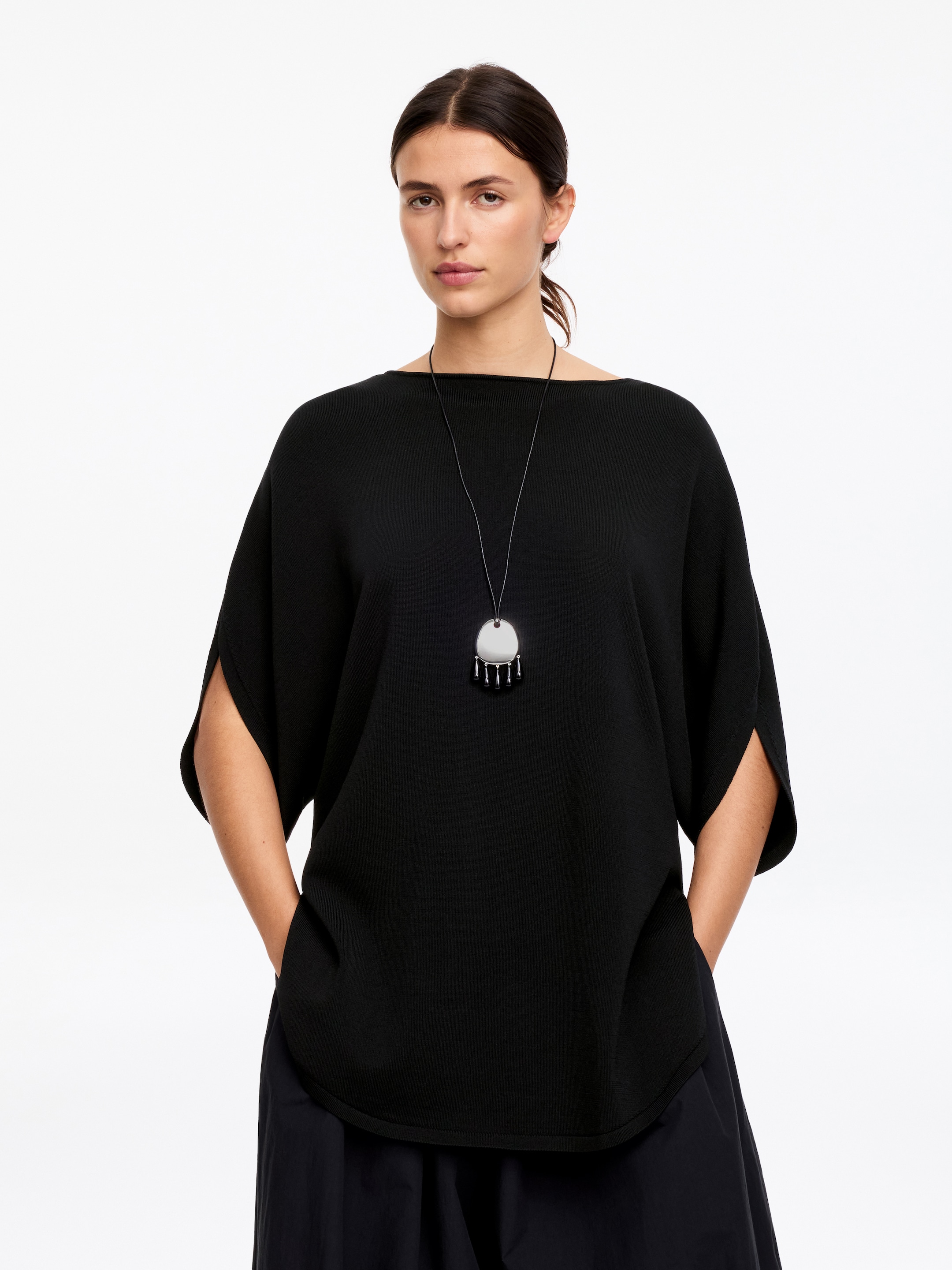 Top dalla forma scultorea a maglia sottile - Nero - Loose fit - Women - StillMedia/Lookbook - 5