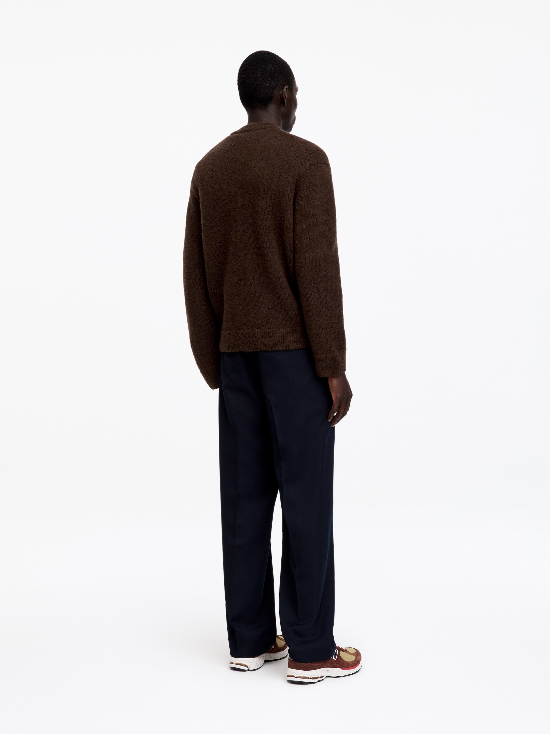 Wool-Blend Bouclé V-Neck - Brown - Regular fit - men - StillMedia/Lookbook - 5