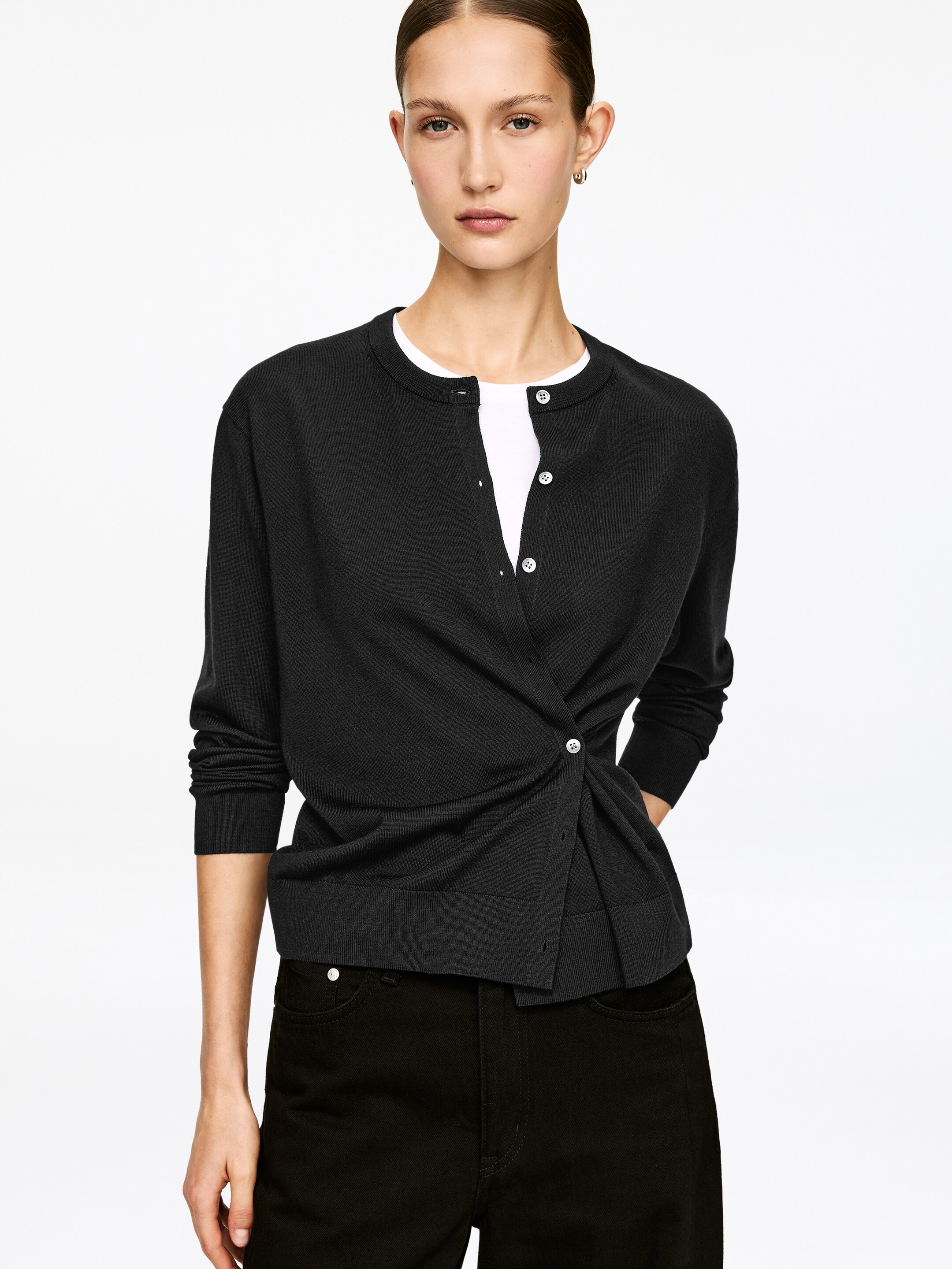 Größeres Bild anzeigen: Strickjacke aus Merinowolle - Schwarz - Ladies | H&M AT 4