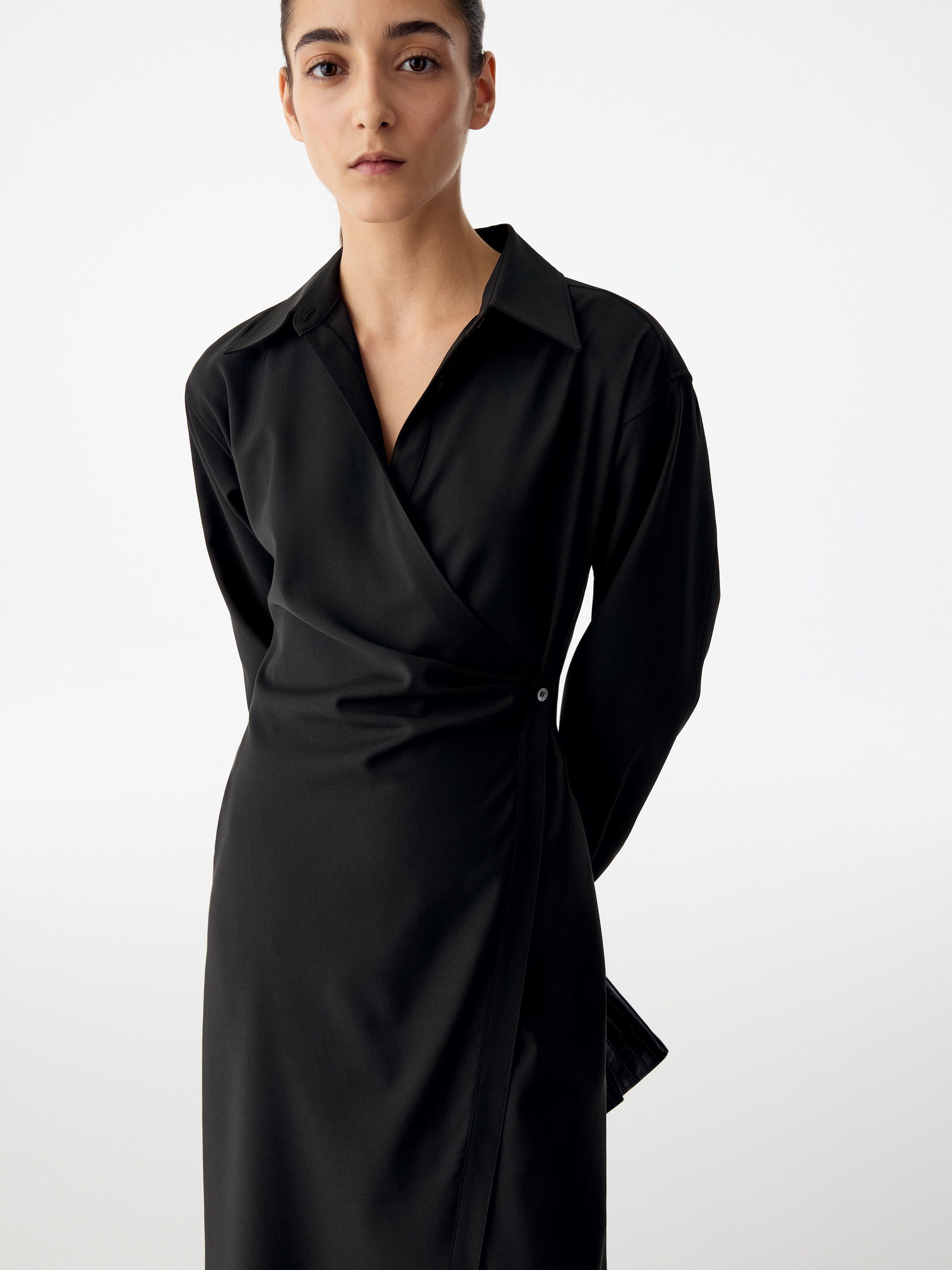 Vestido camisero cruzado - Negro - Corte estándar - women - StillMedia/Lookbook - 7