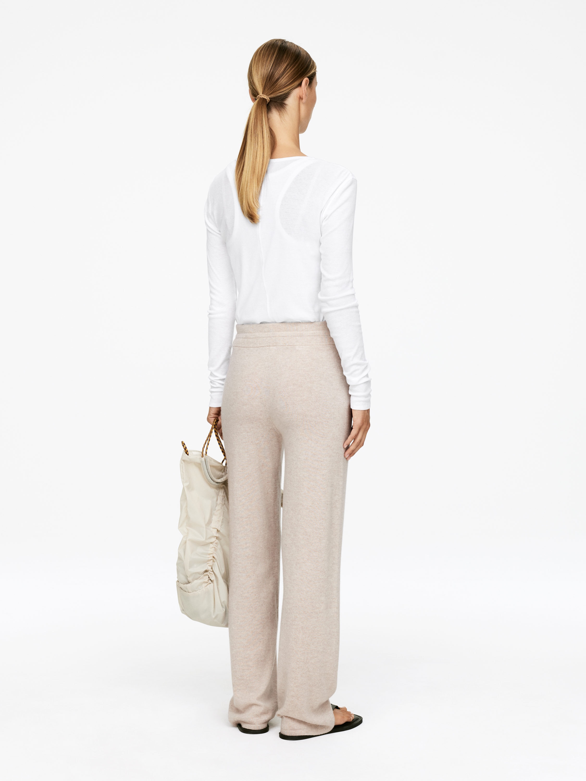 Pure Cashmere Trousers - Beige Melange - Relaxed fit - Women - StillMedia/Lookbook - 5