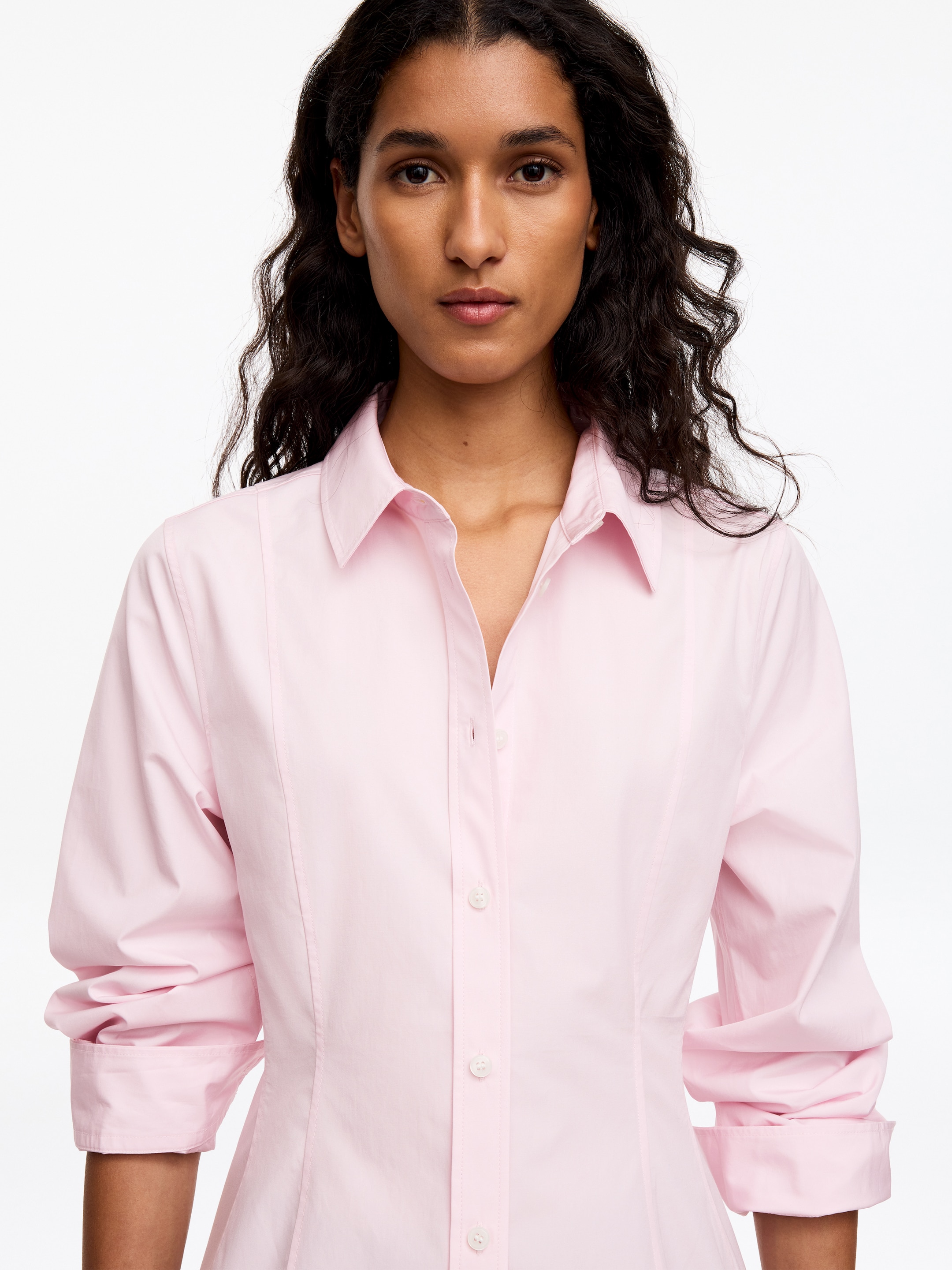 Tailliertes Hemd aus Baumwoll-Popeline - Hellrosa - Regular Fit - Women - StillMedia/Lookbook - 3